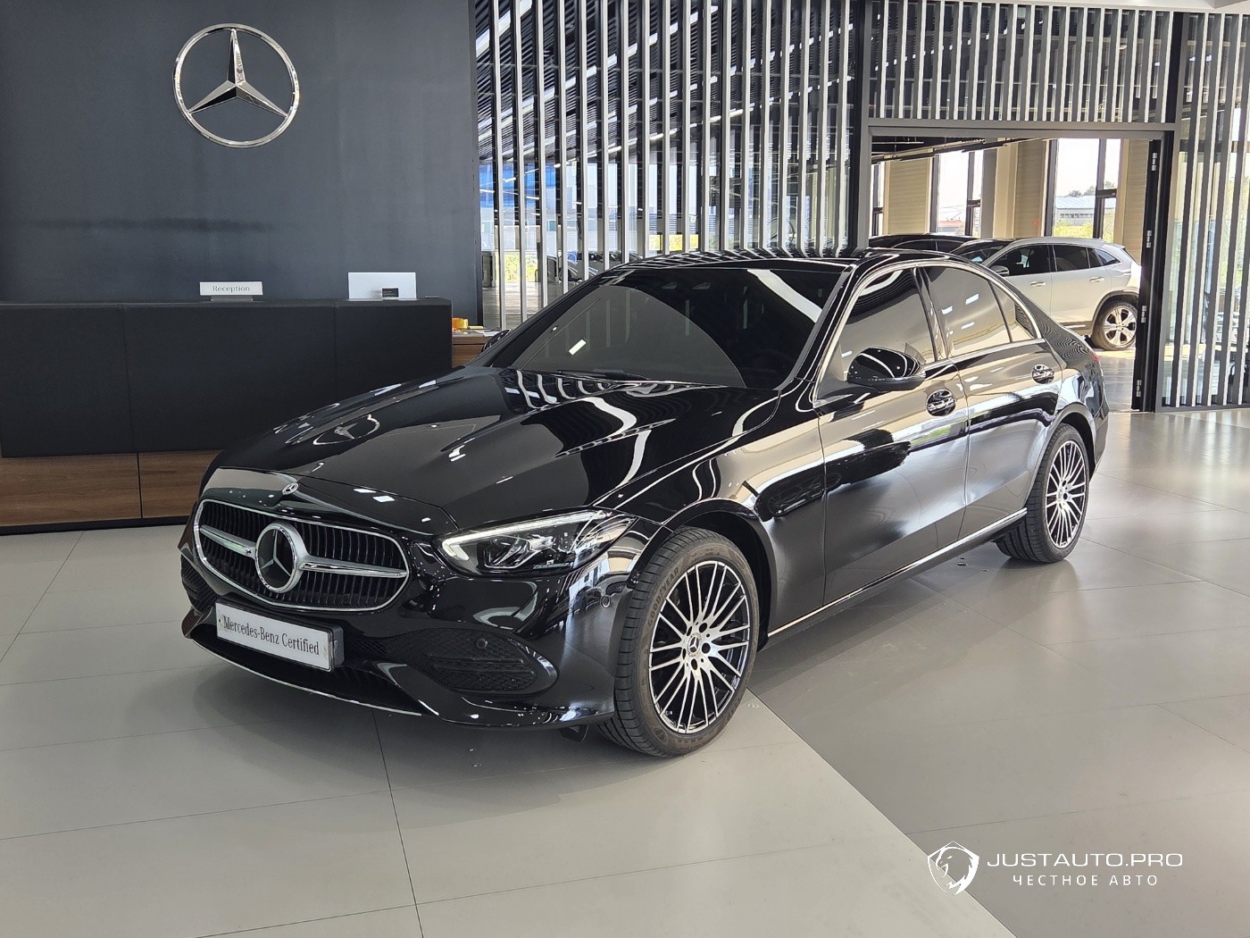 Автомобиль Mercedes-Benz C-Class