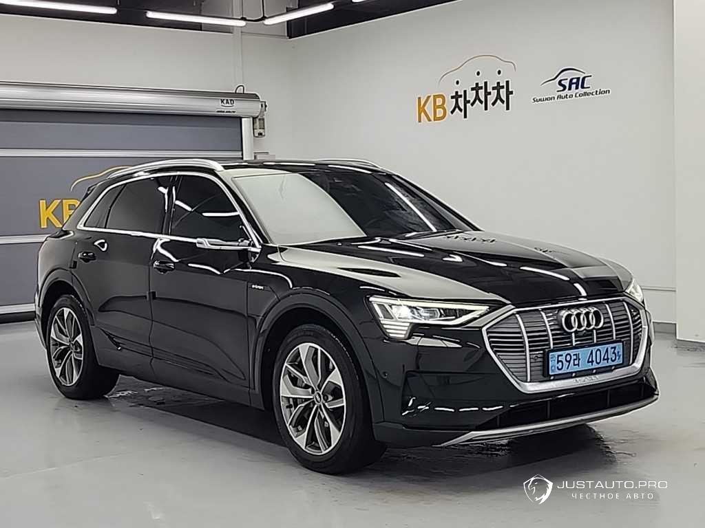 Автомобиль Audi e-tron