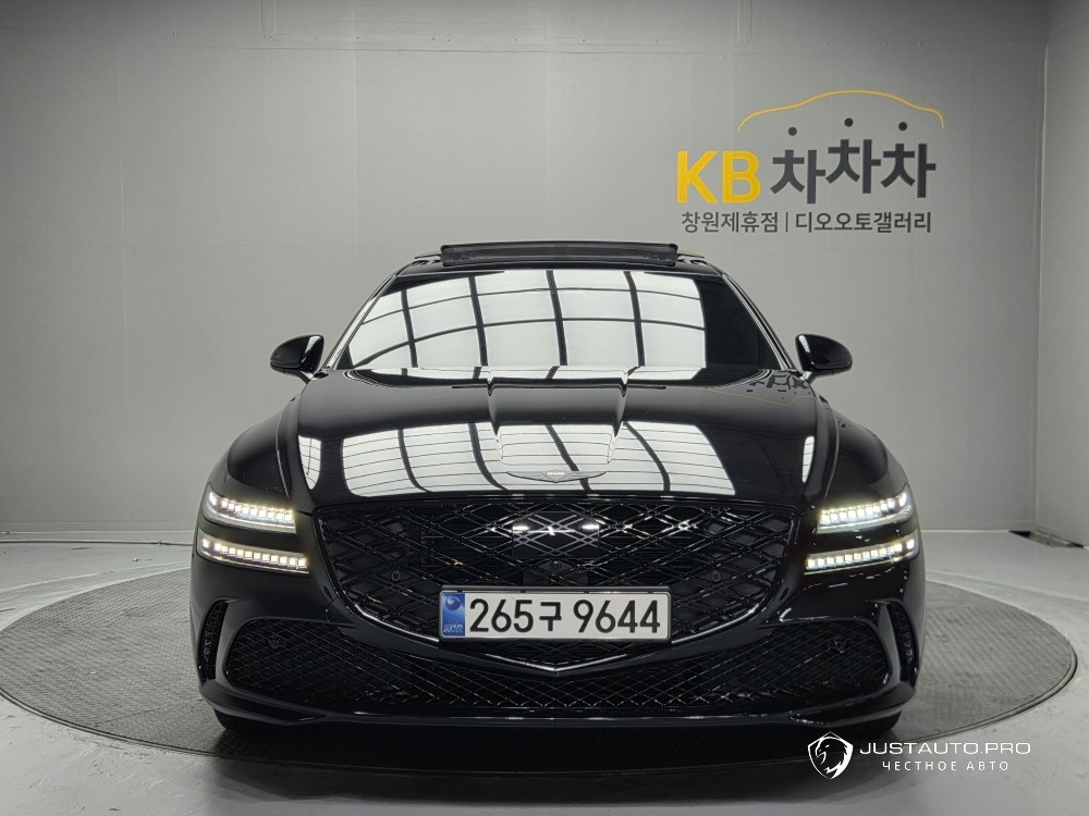 Автомобиль Genesis G80