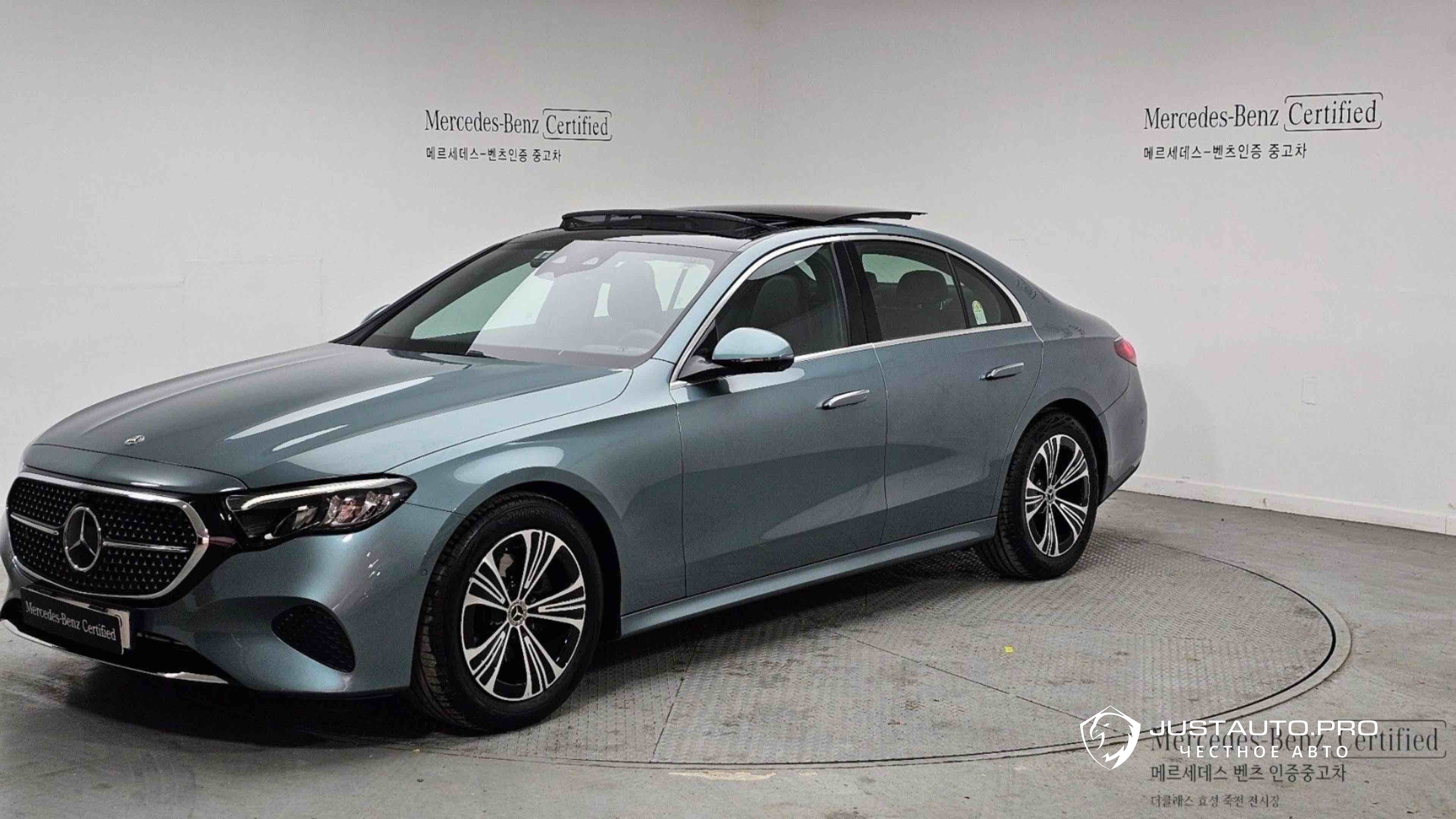 Автомобиль Mercedes-Benz E-Class