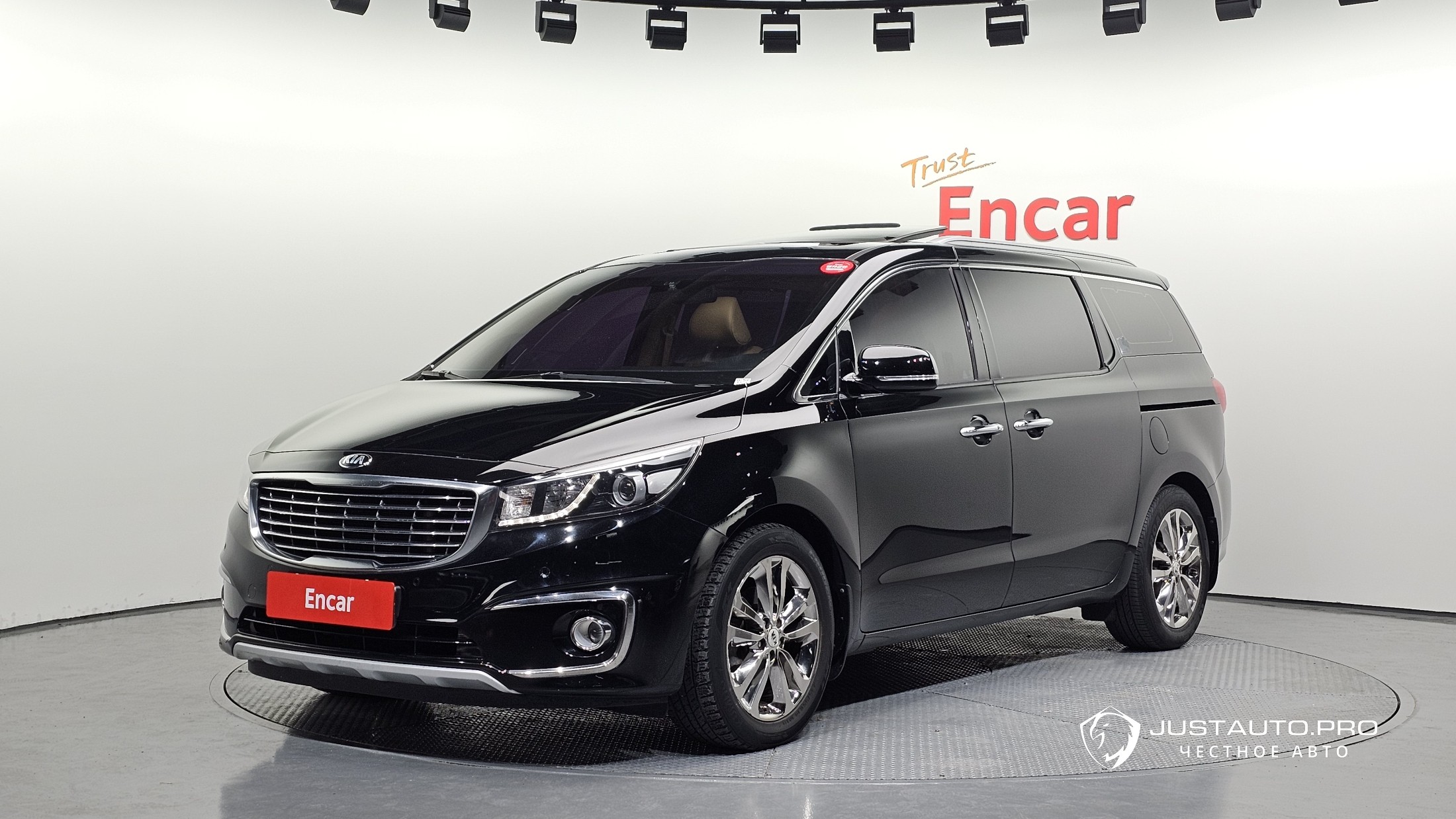 Автомобиль Kia Canival