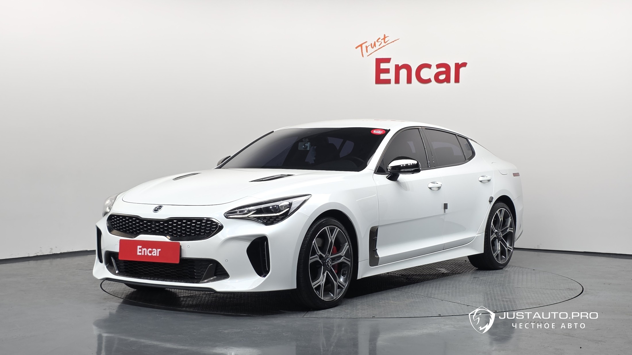 Автомобиль Kia Stinger