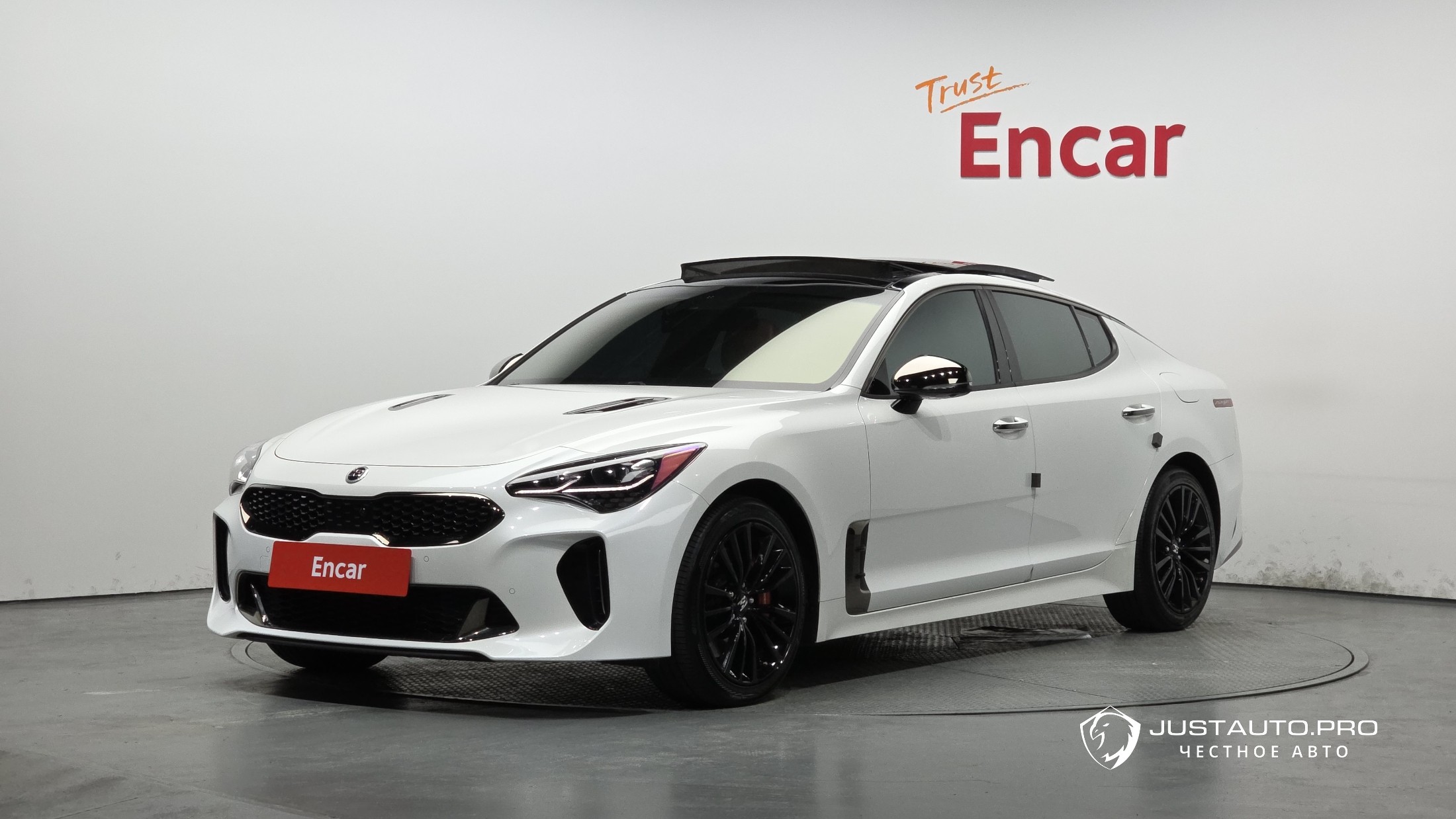 Автомобиль Kia Stinger