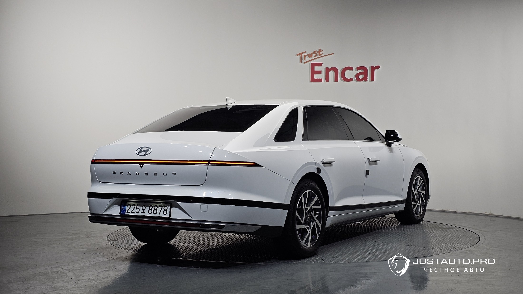 Автомобиль Hyundai Grandeur