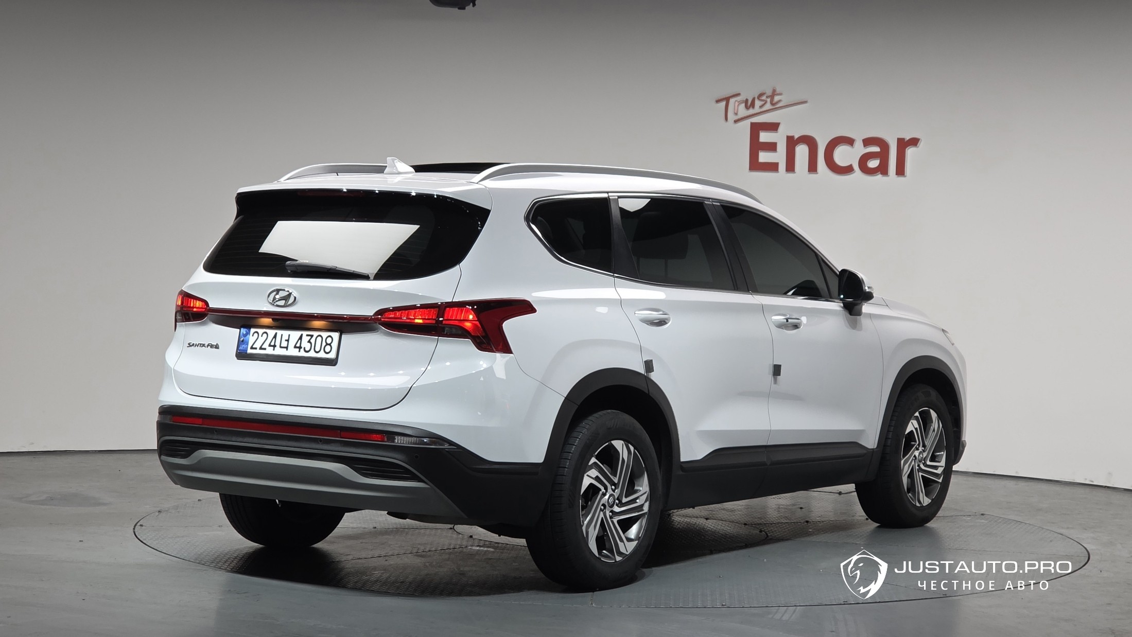 Автомобиль Hyundai Santafe
