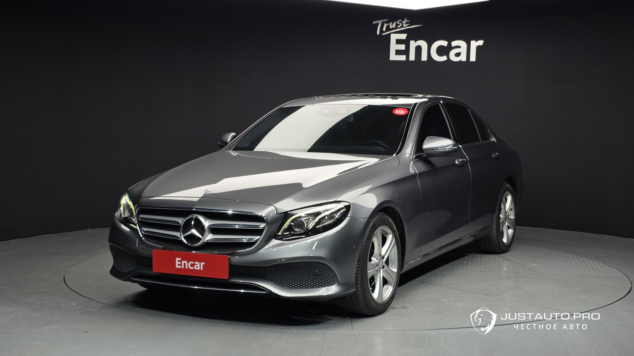 Автомобиль Mercedes-Benz E-Class