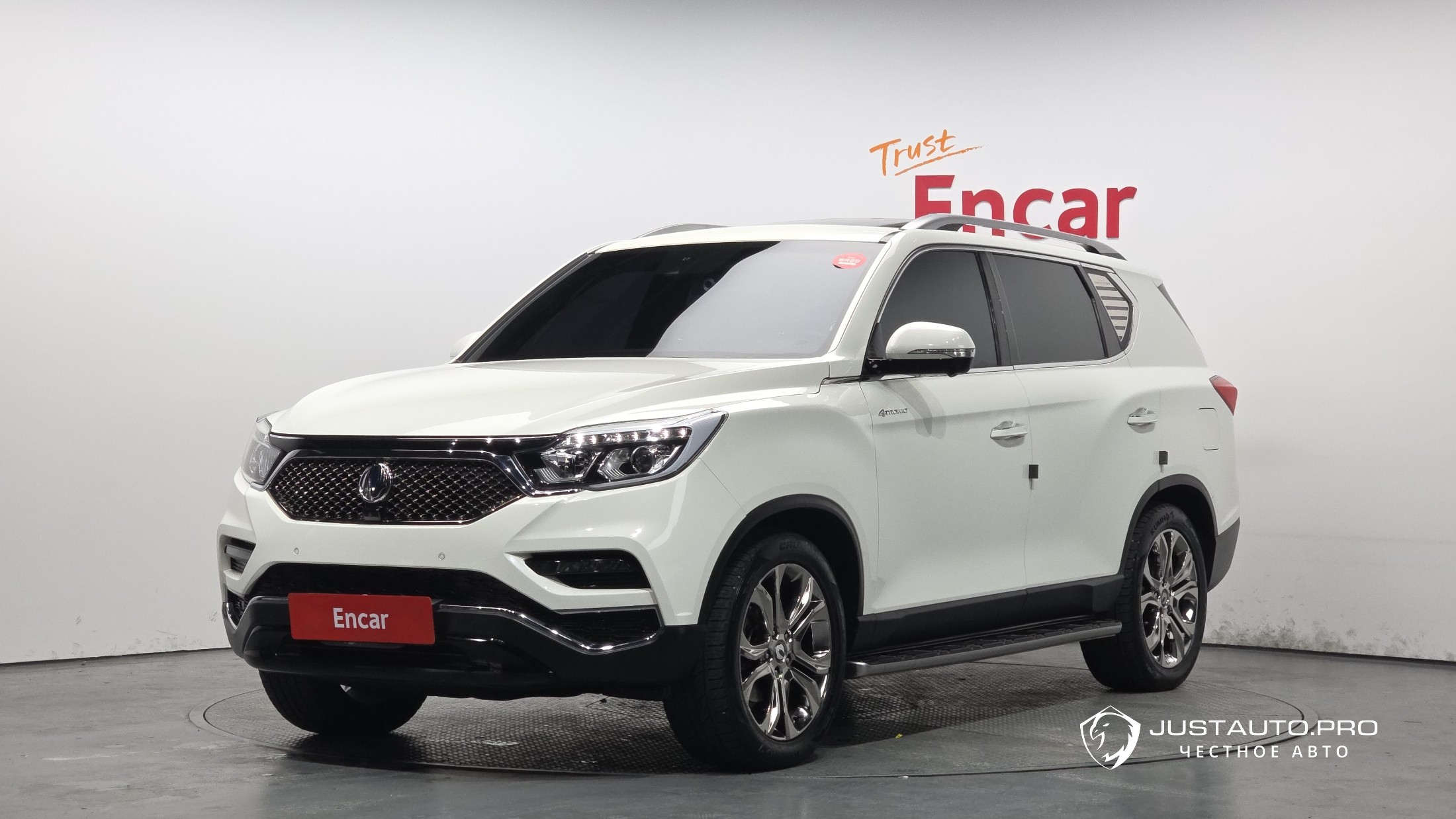 Автомобиль KG_Mobility_Ssangyong Rexton