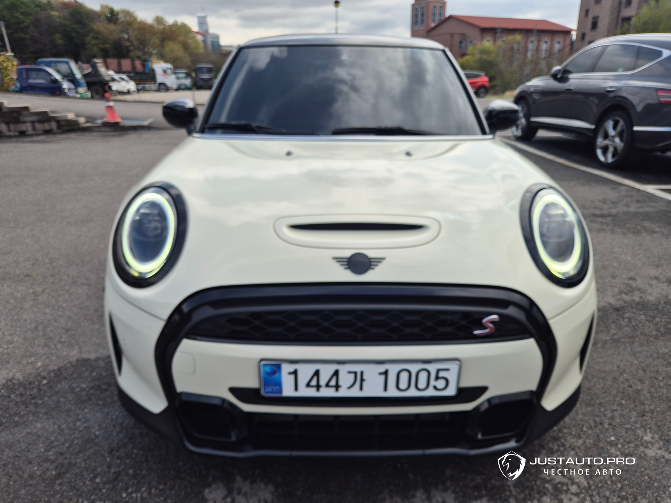 Автомобиль Mini Cooper