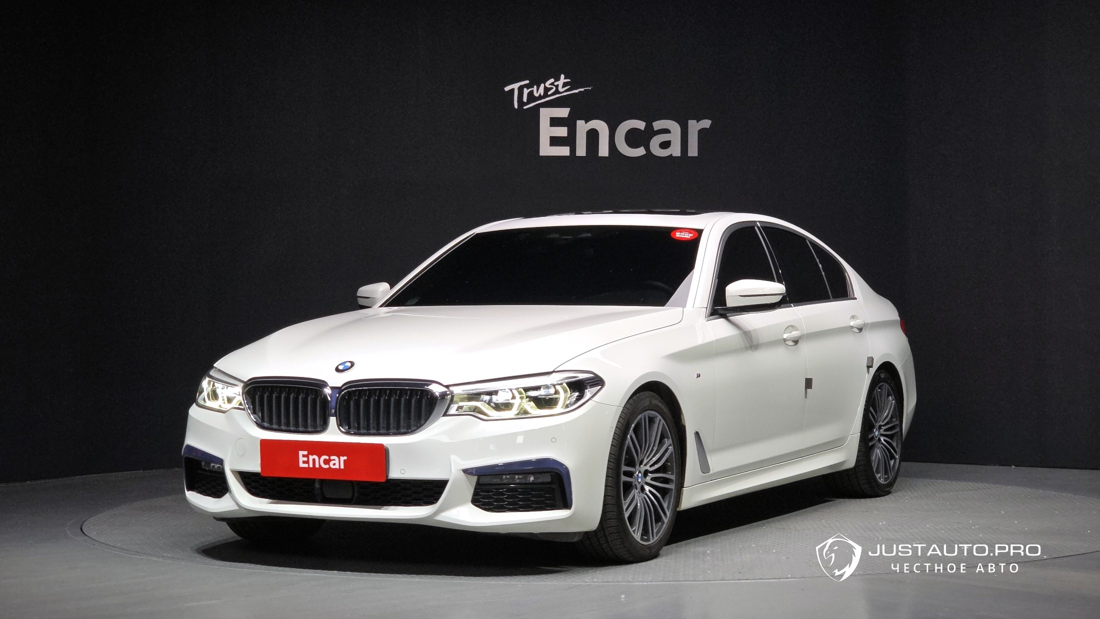 Автомобиль BMW 5-Series