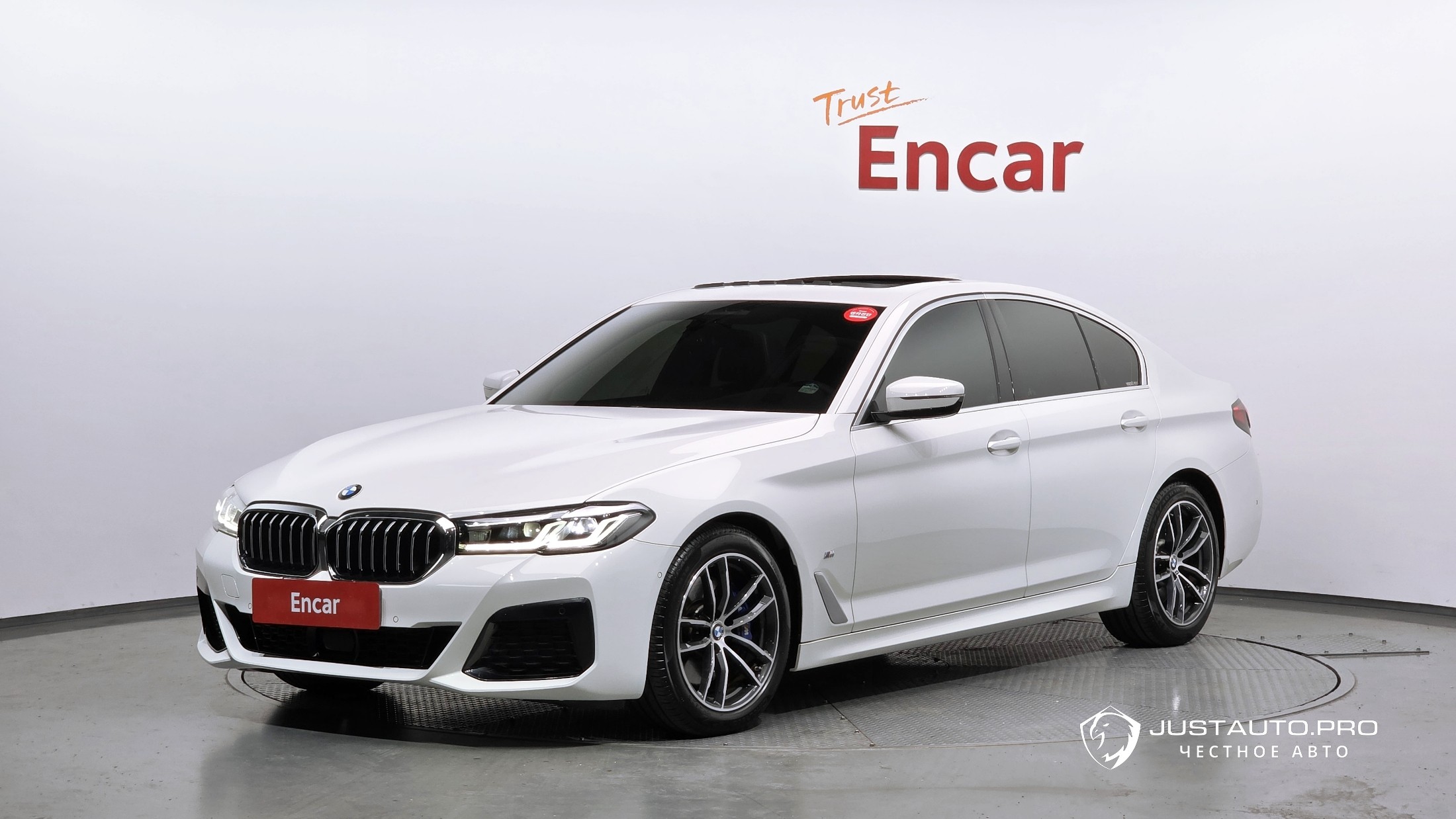Автомобиль BMW 5-Series