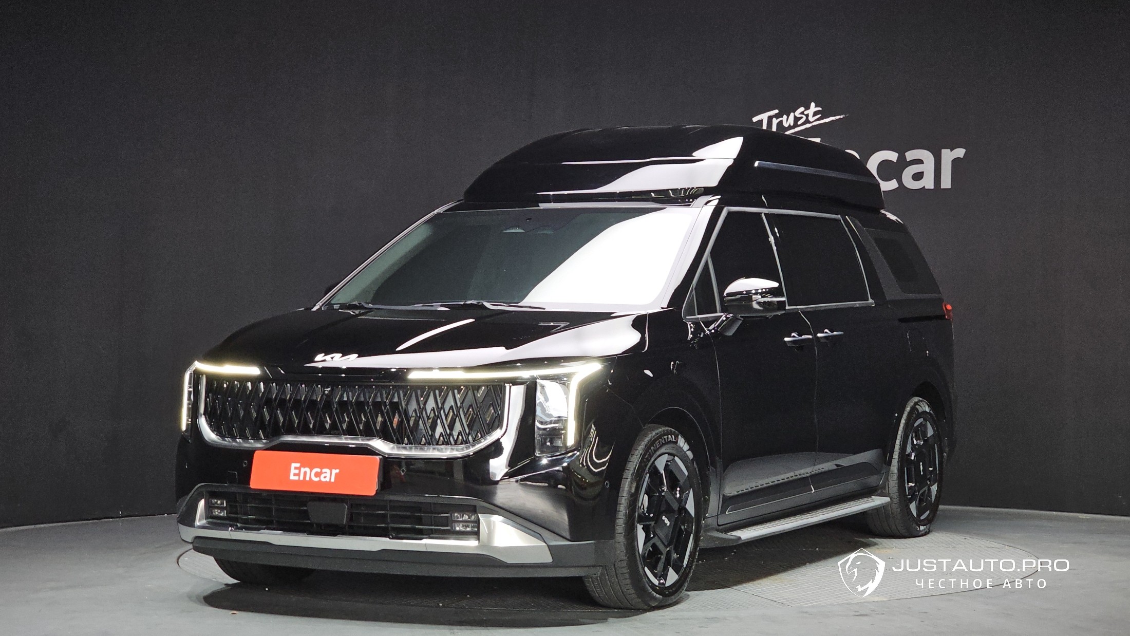 Автомобиль Kia Canival