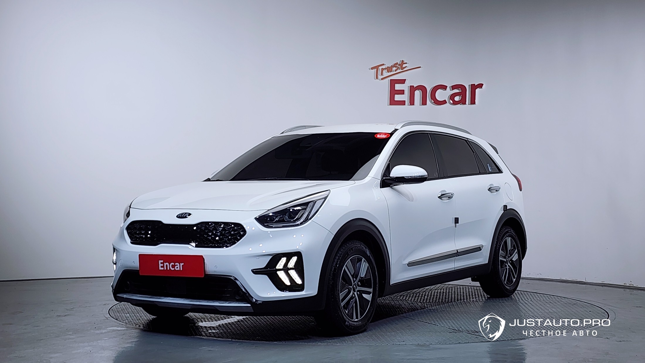 Автомобиль Kia Niro