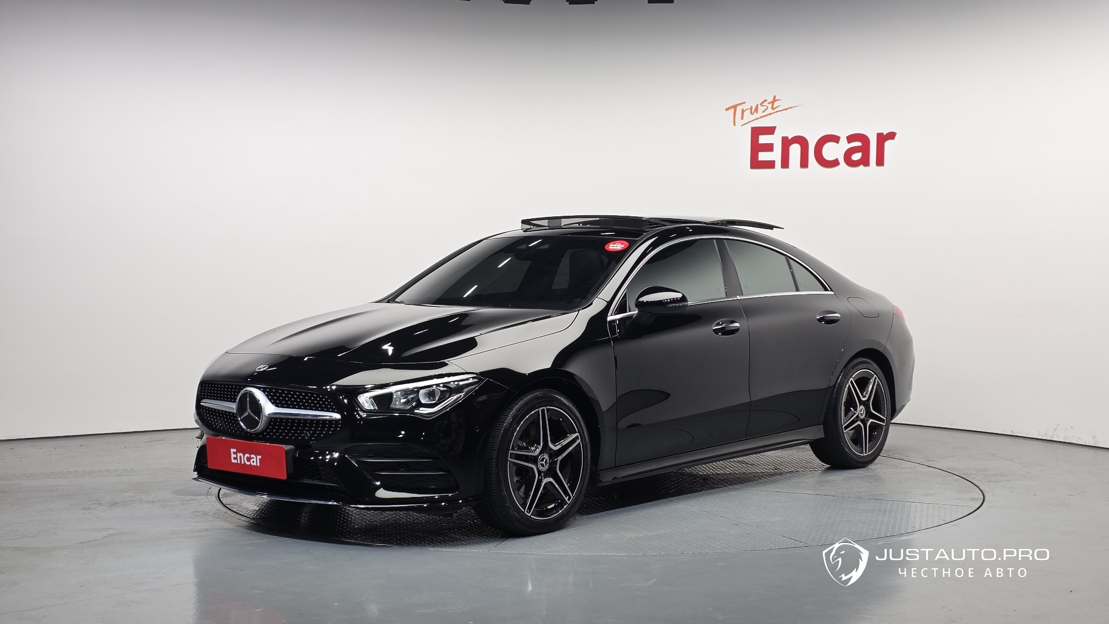 Автомобиль Mercedes-Benz CLA-Class