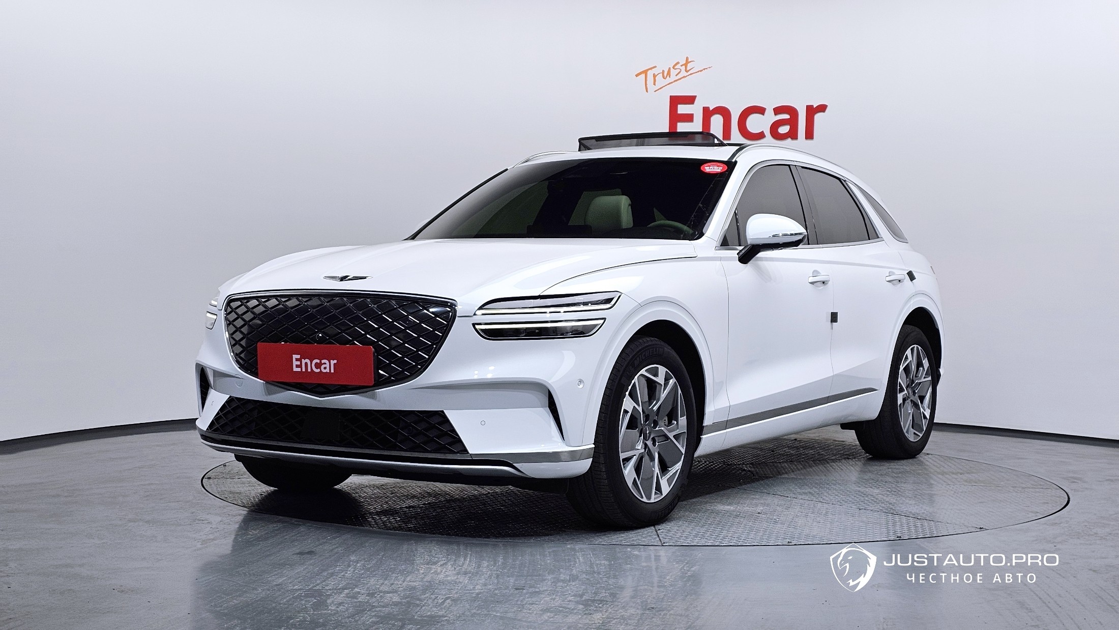 Автомобиль Genesis GV70