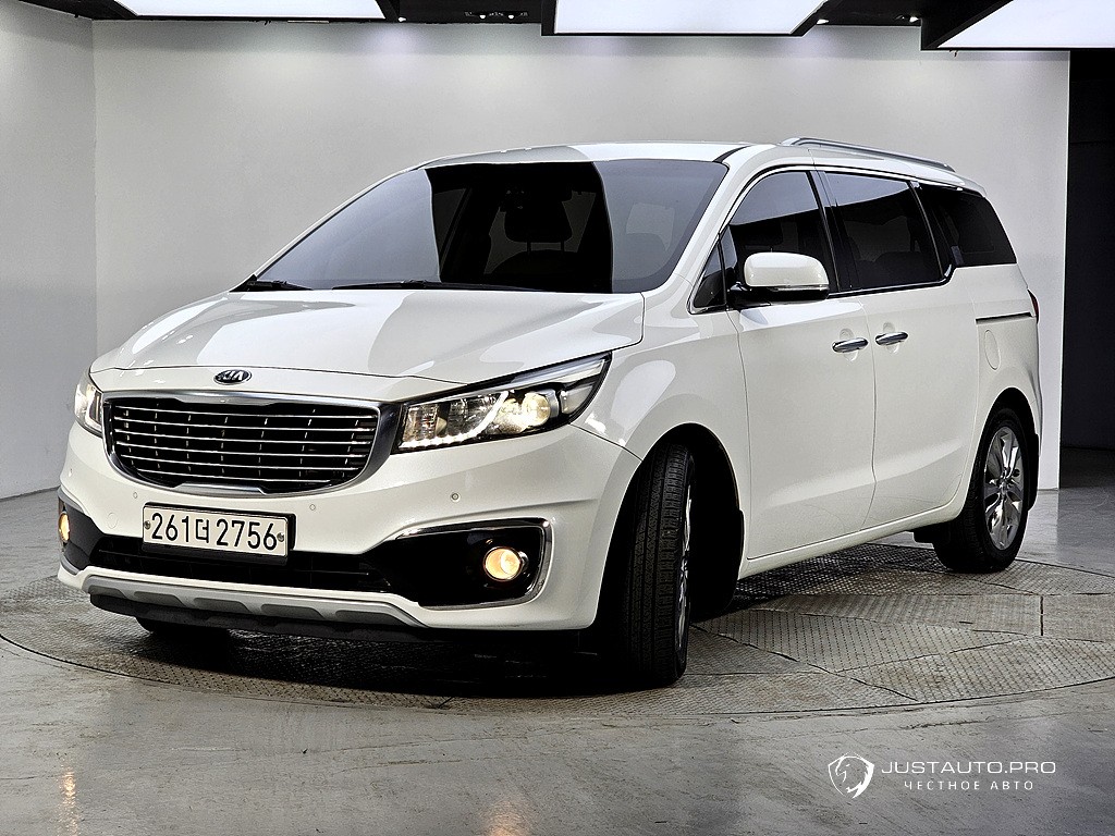 Автомобиль Kia Canival