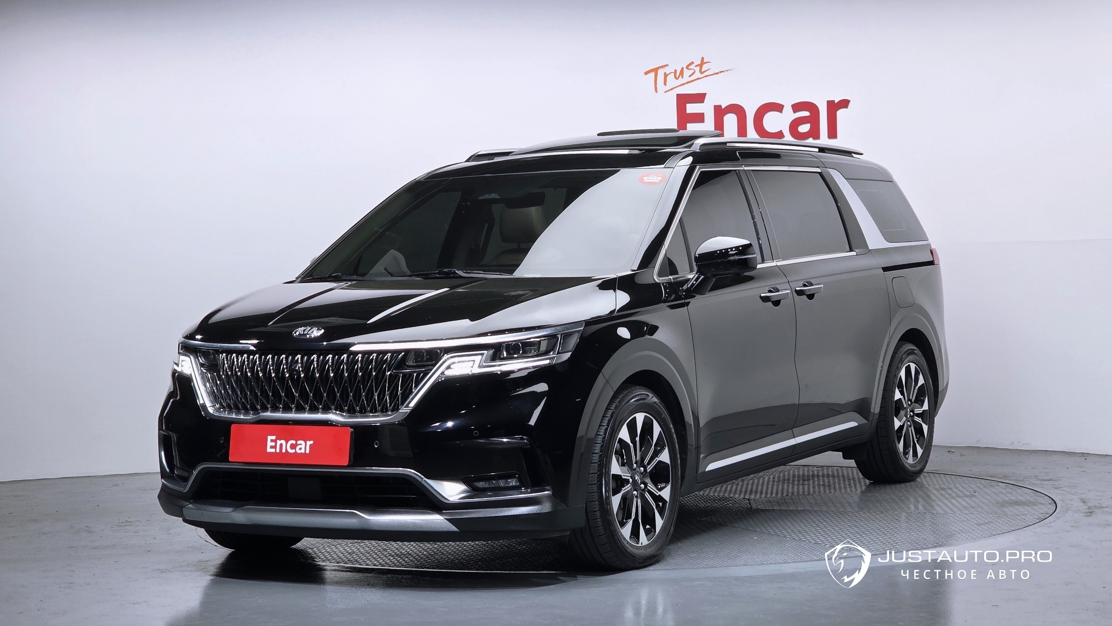 Автомобиль Kia Canival
