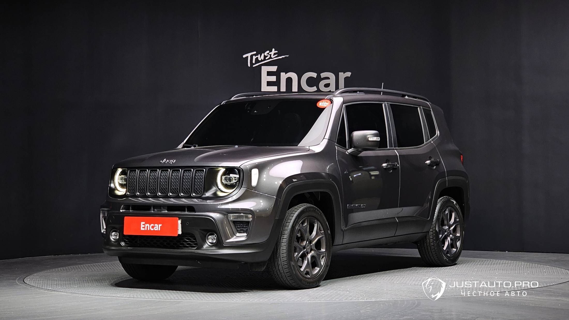 Автомобиль Jeep Renegade