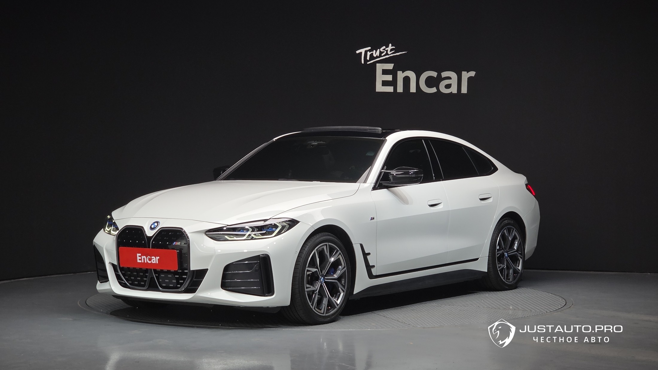 Автомобиль BMW i4