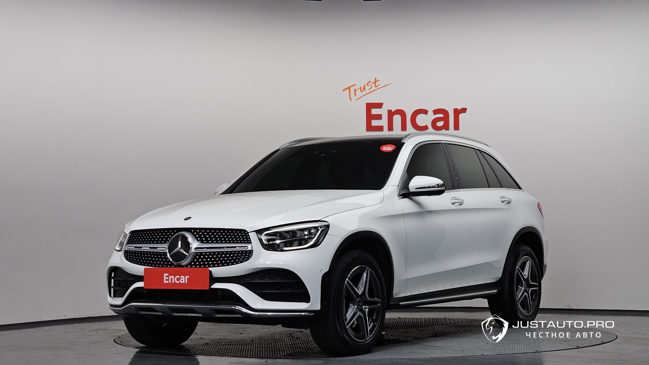 Автомобиль Mercedes-Benz GLC-Class
