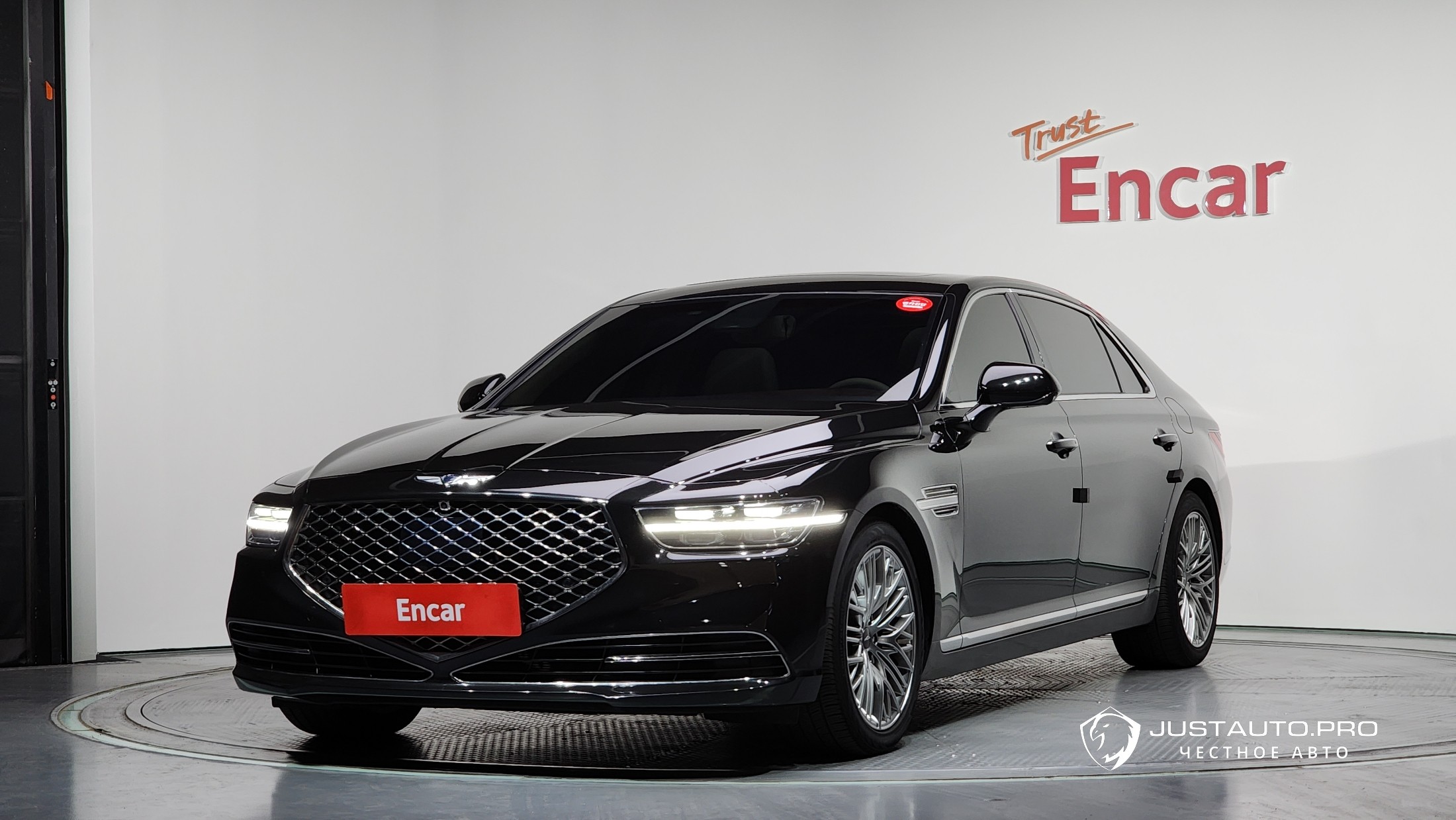 Автомобиль Genesis G90