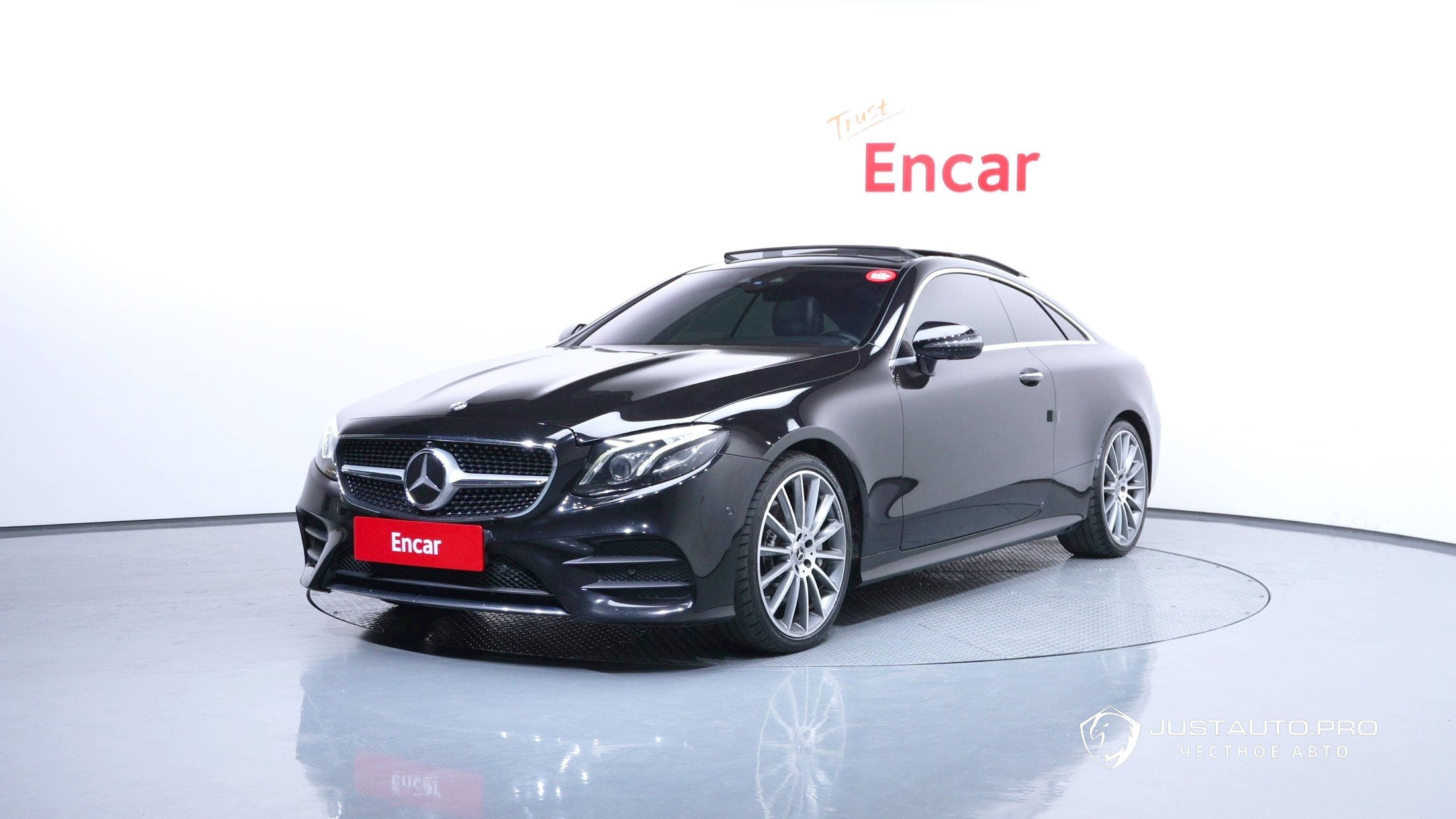 Автомобиль Mercedes-Benz E-Class