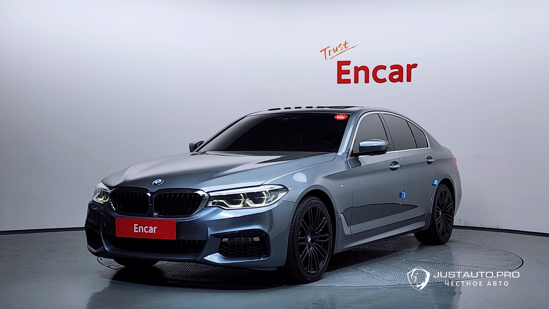 Автомобиль BMW 5-Series