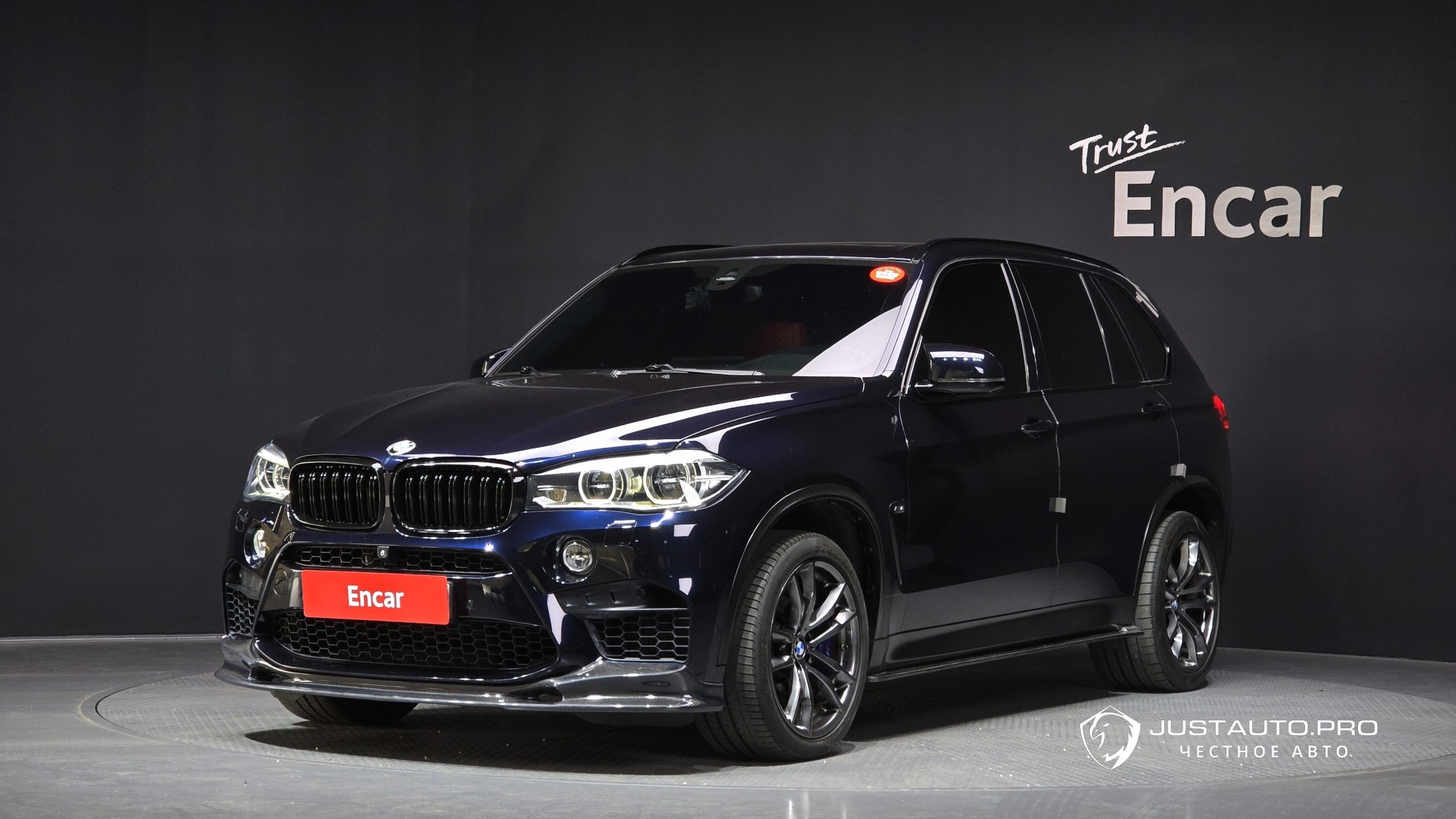 Автомобиль BMW X5M