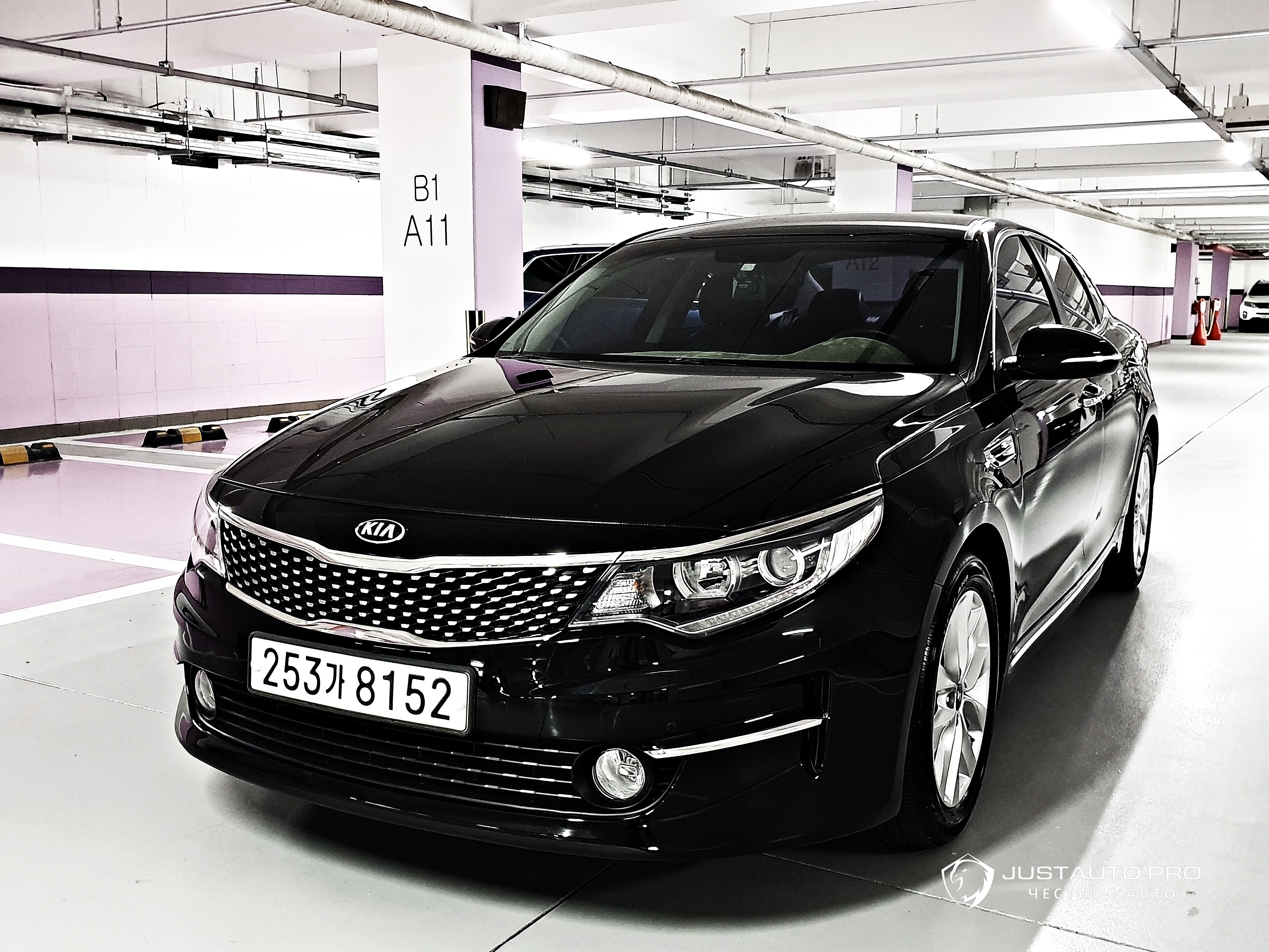 Автомобиль Kia K5