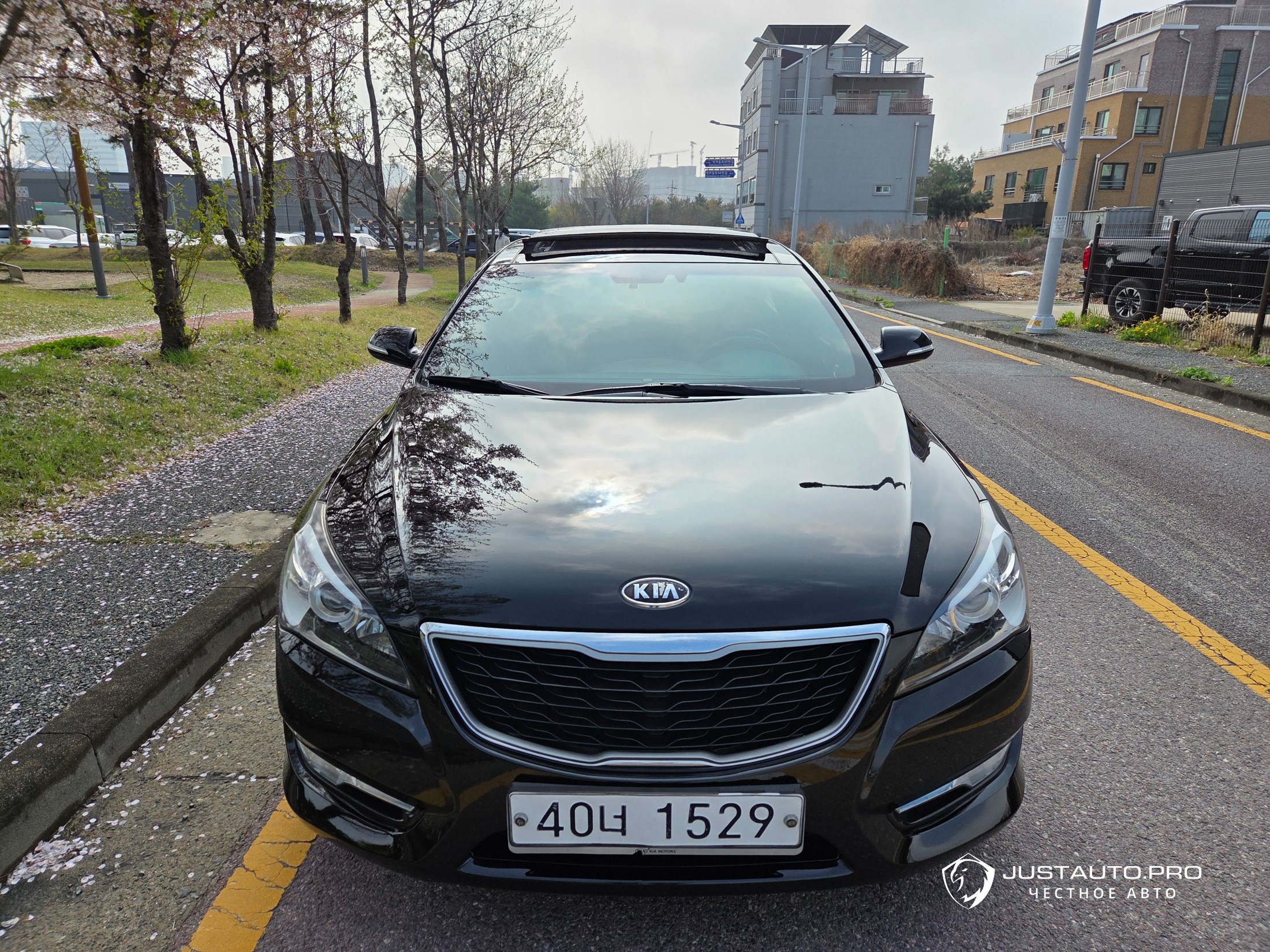 Автомобиль Kia K7