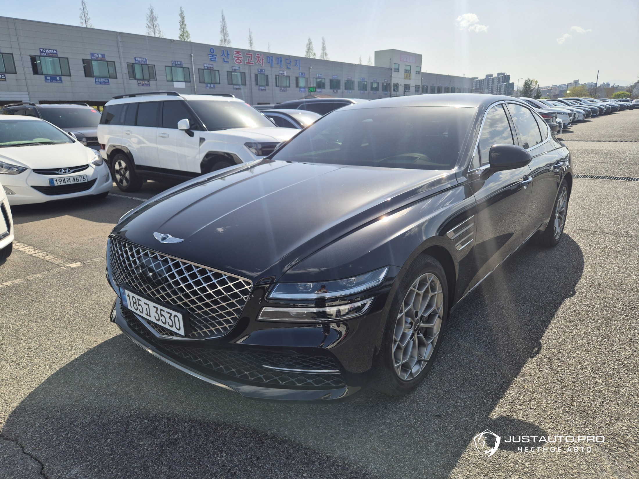 Автомобиль Genesis G80