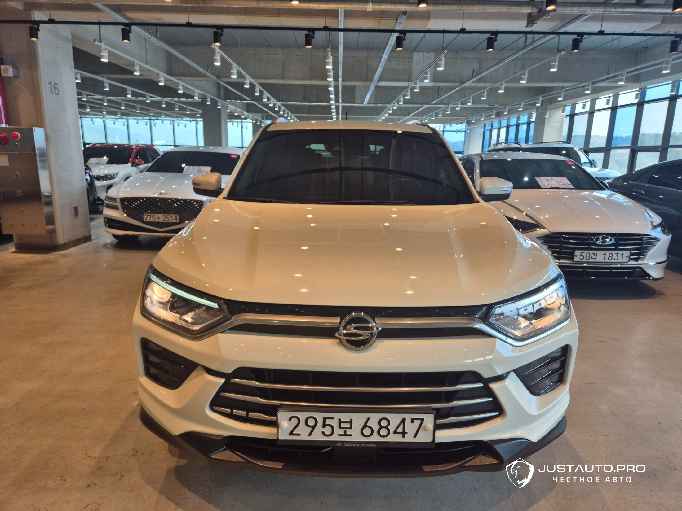 Автомобиль KG_Mobility_Ssangyong KORANDO