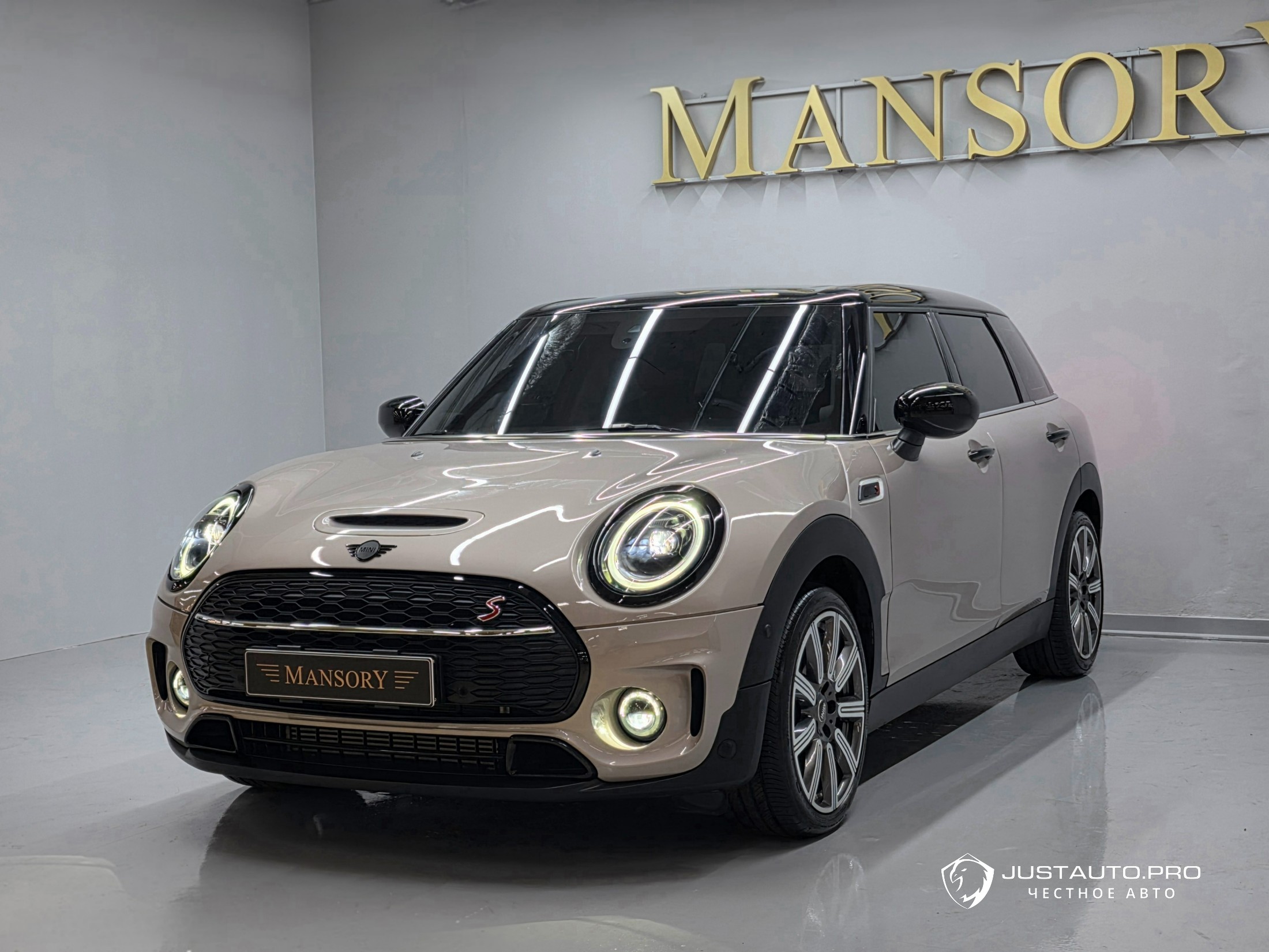 Автомобиль Mini Clubman
