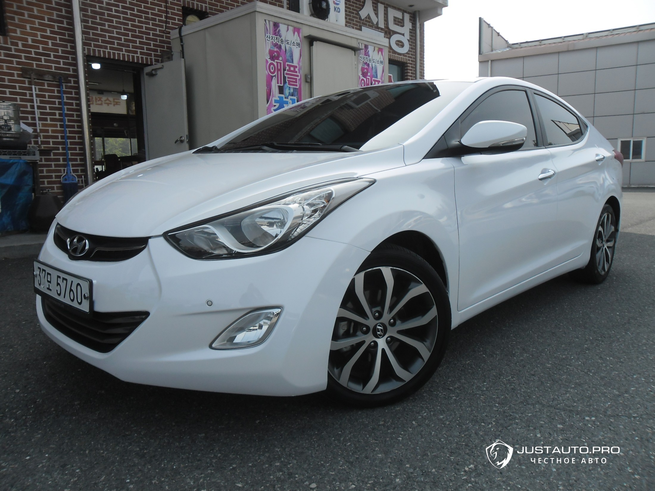 Автомобиль Hyundai AVANTE