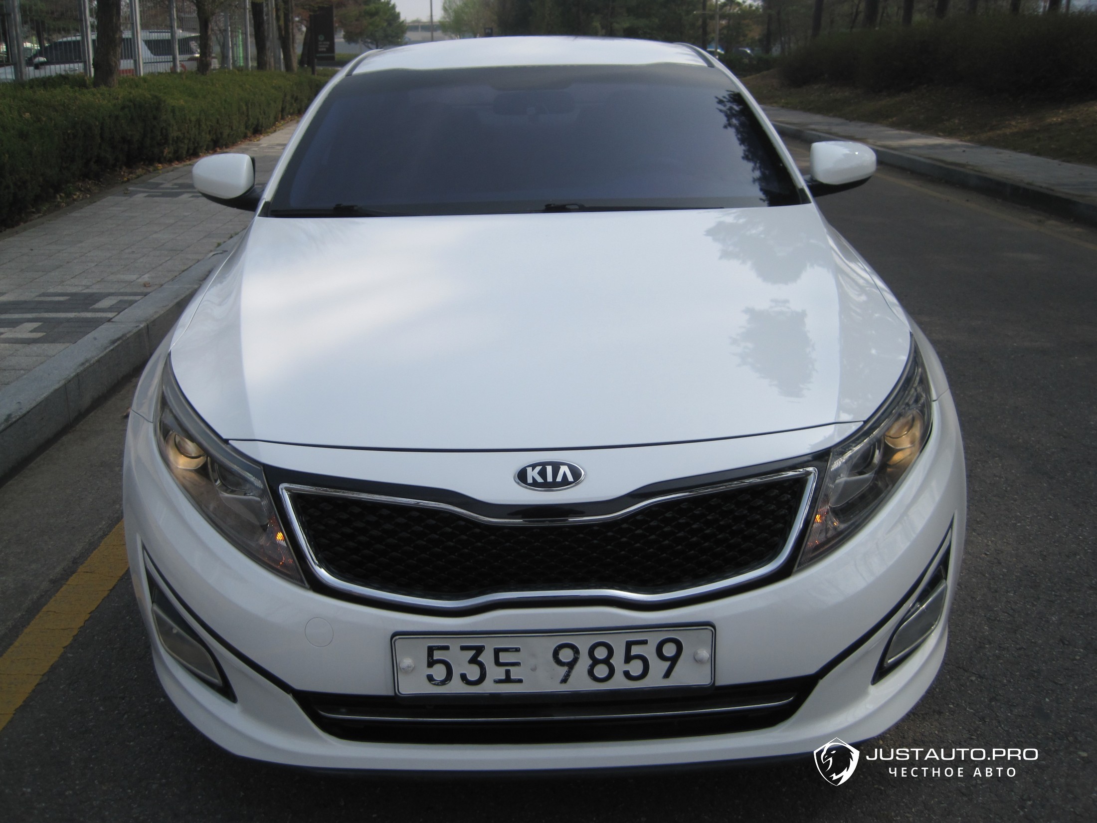 Автомобиль Kia K5