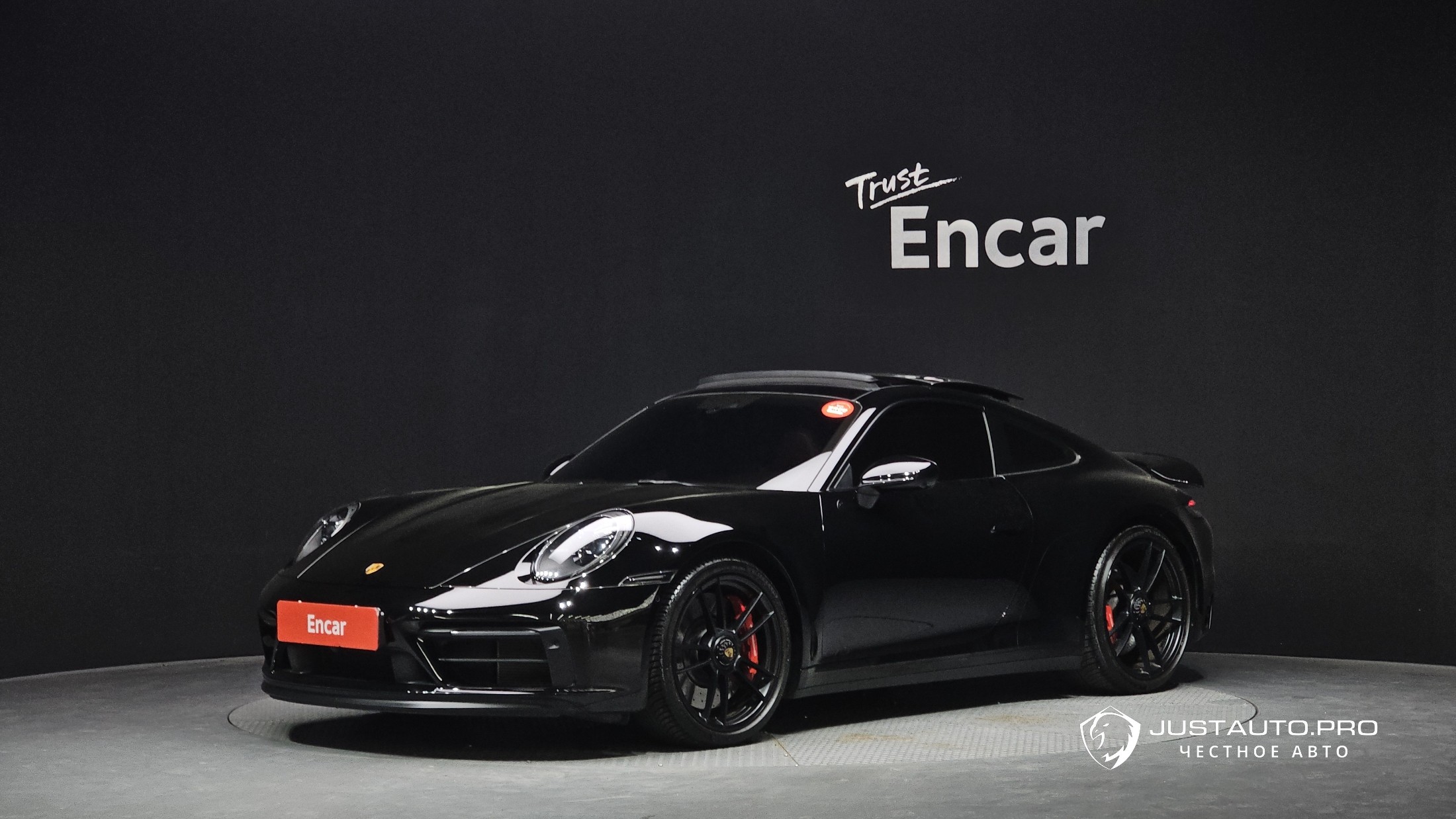 Автомобиль Porsche 911