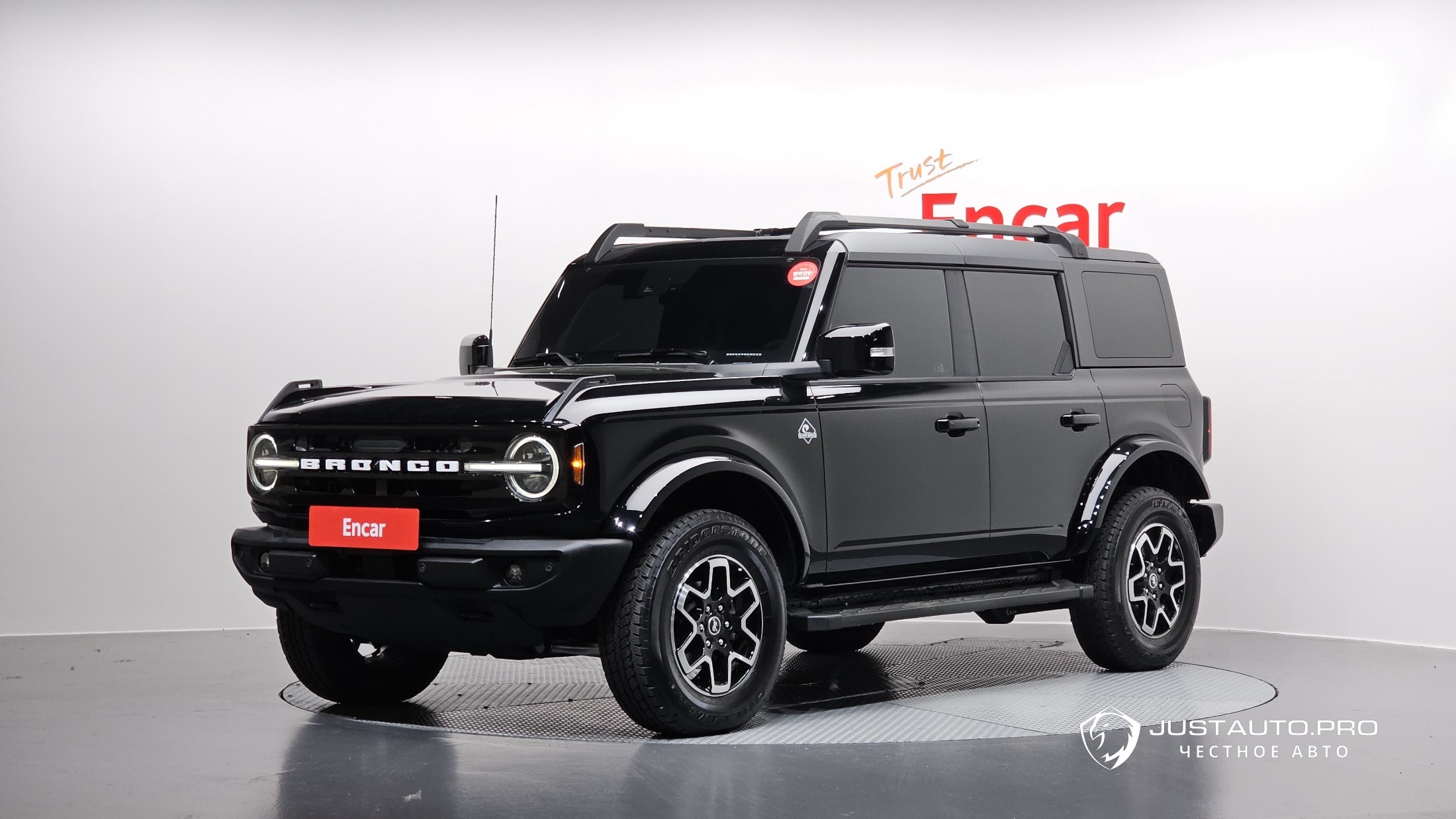 Автомобиль Ford Bronco