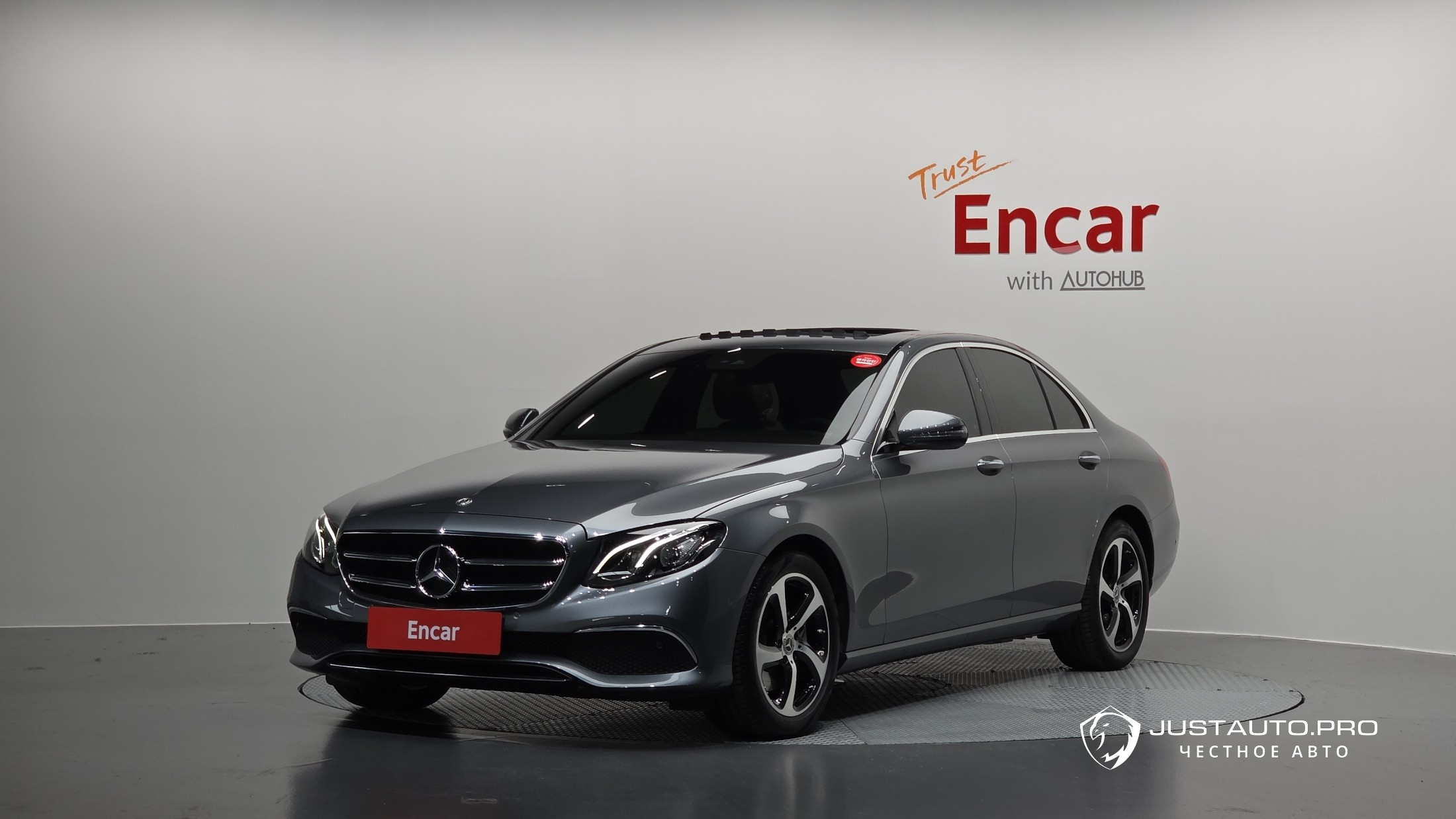 Автомобиль Mercedes-Benz E-Class