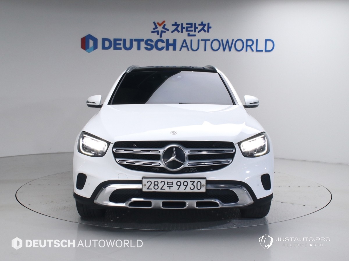 Автомобиль Mercedes-Benz GLC-Class