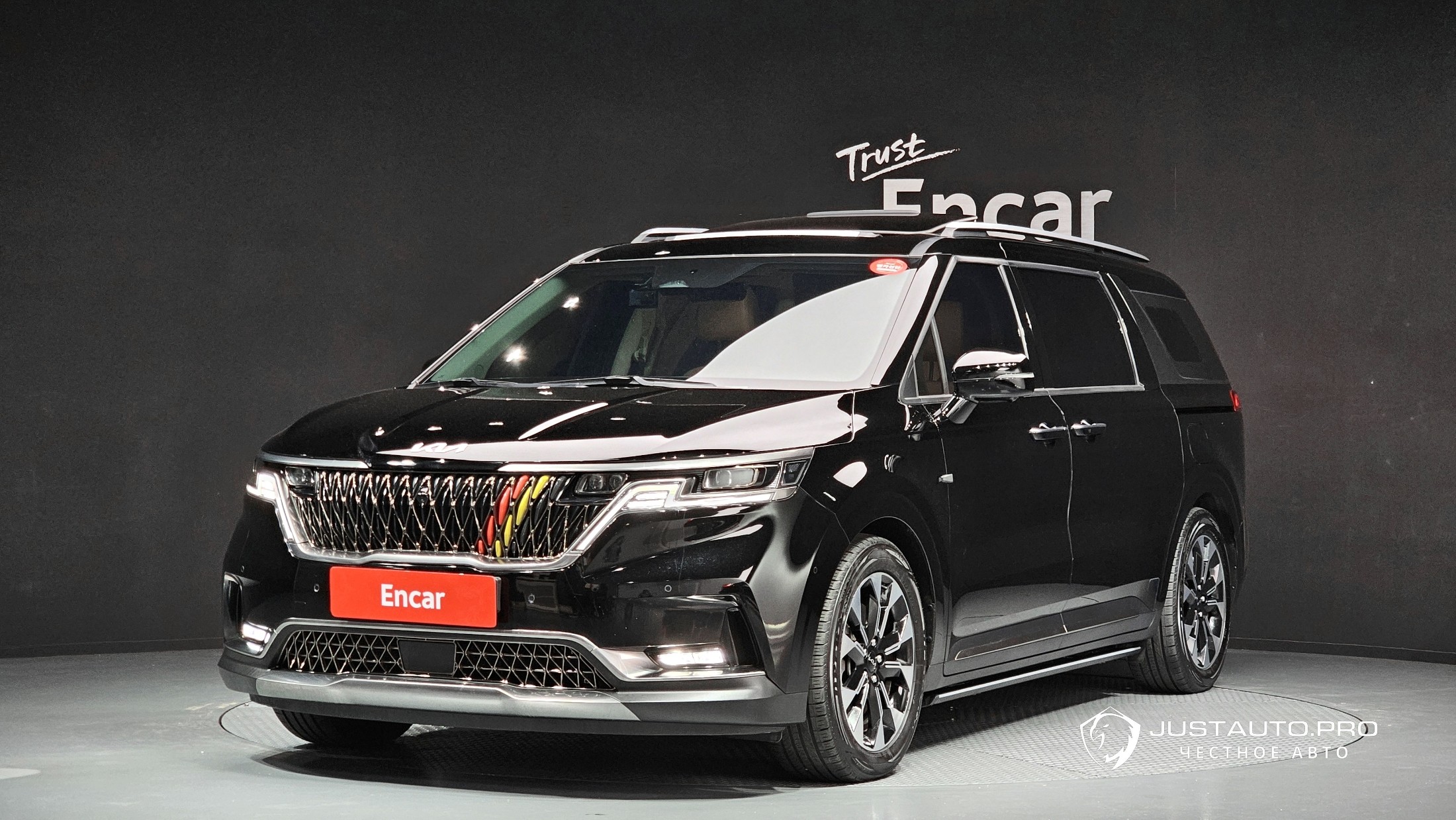 Автомобиль Kia Canival