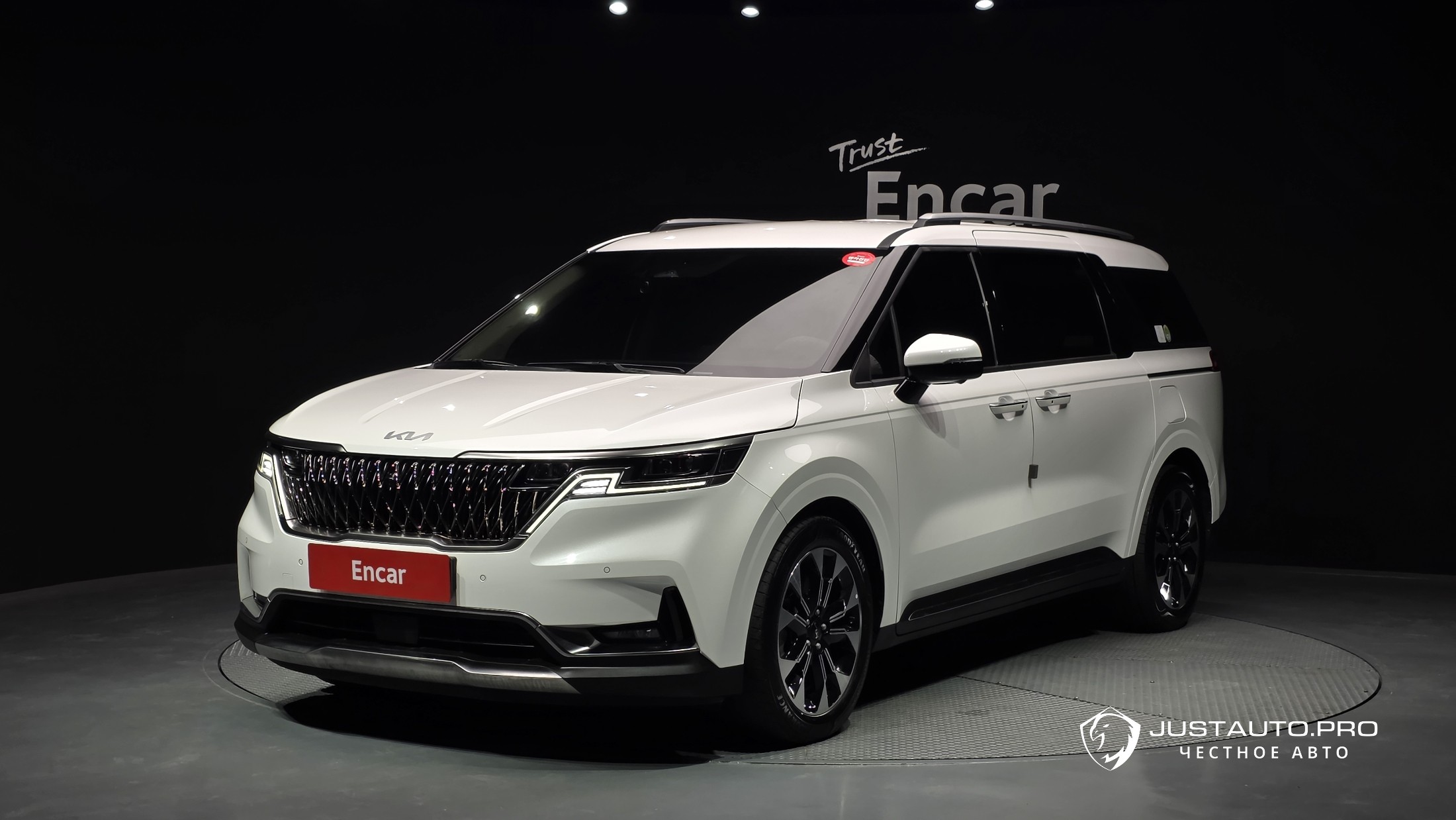 Автомобиль Kia Canival