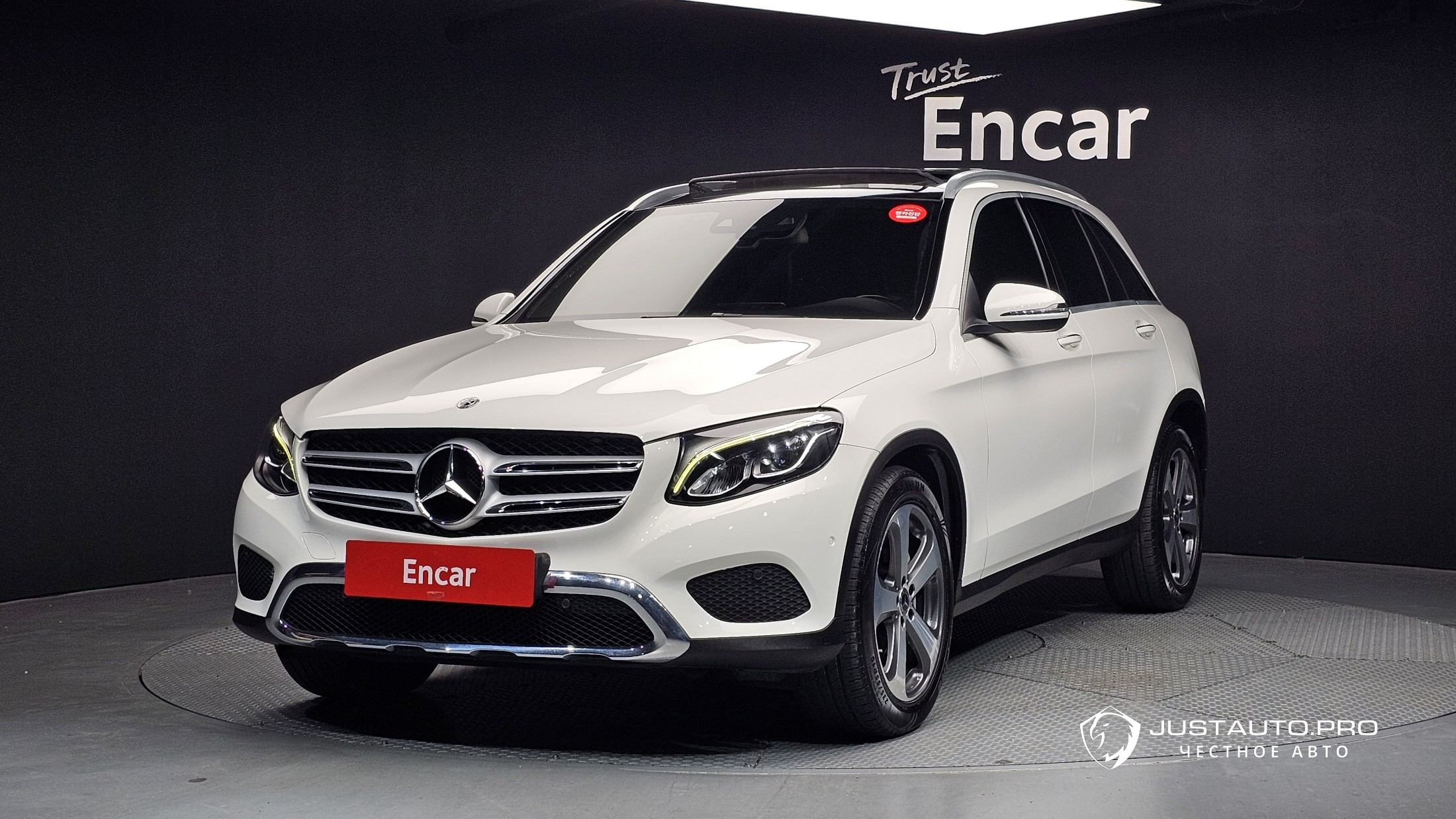 Автомобиль Mercedes-Benz GLC-Class