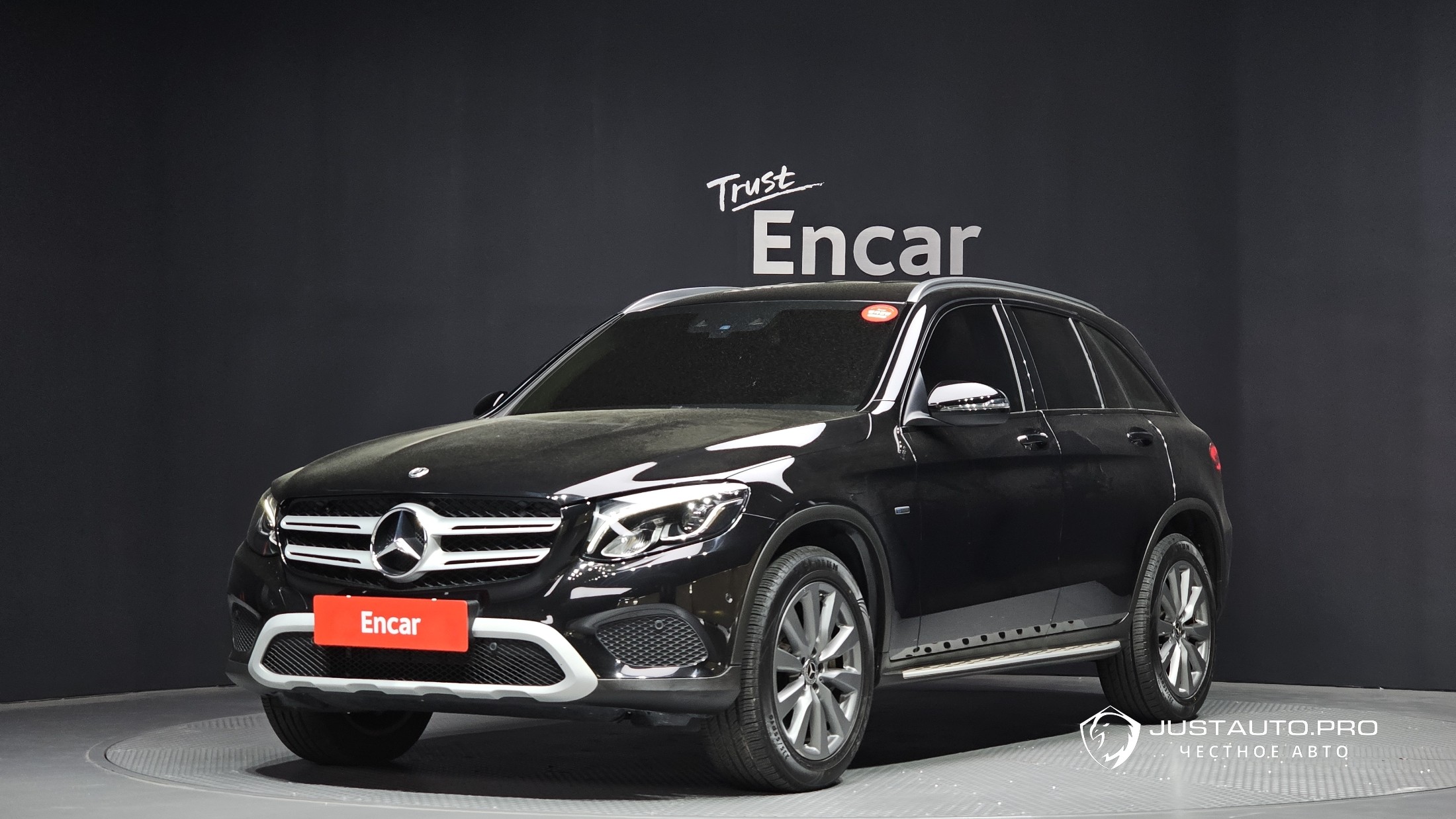 Автомобиль Mercedes-Benz GLC-Class
