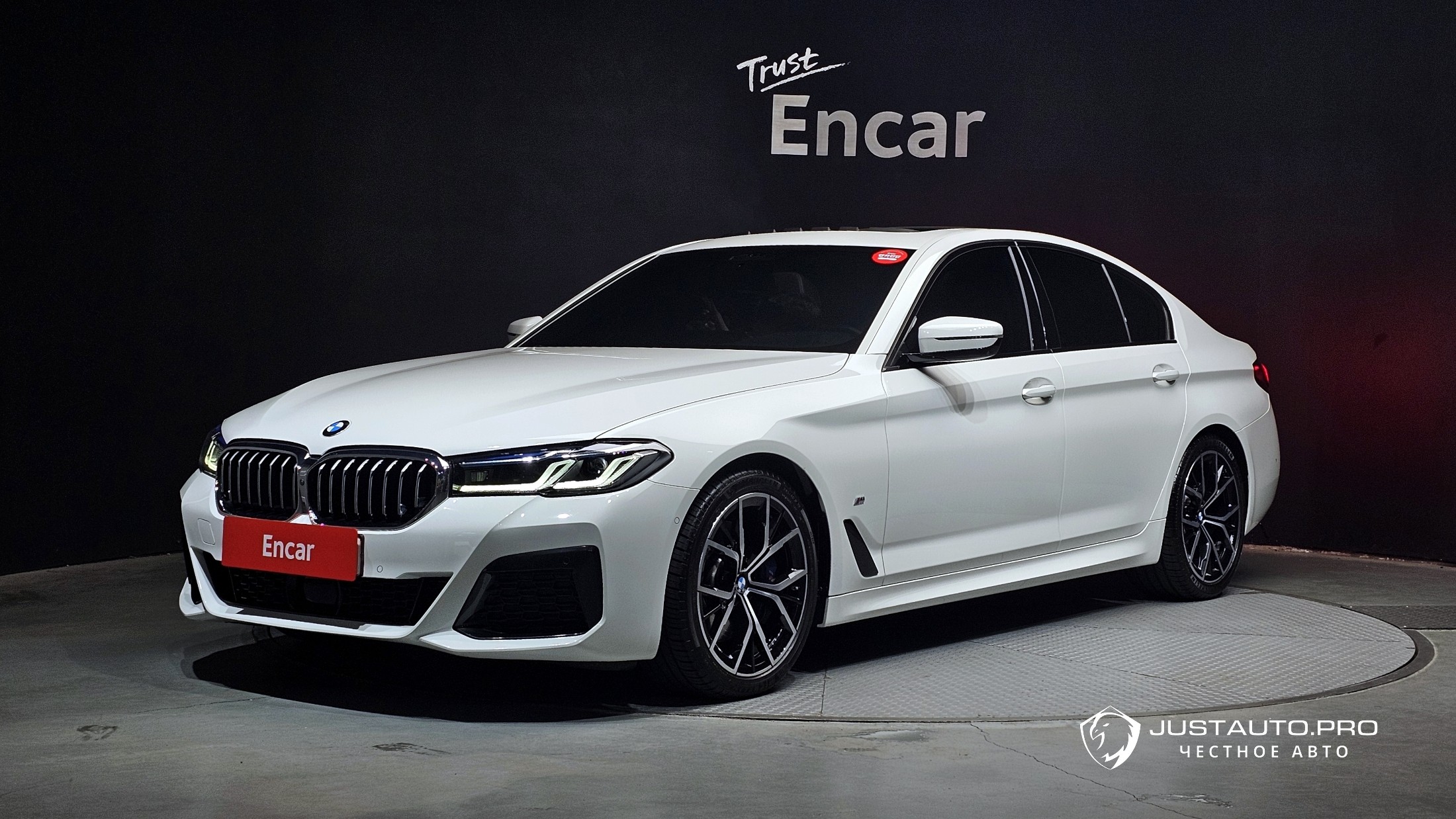 Автомобиль BMW 5-Series