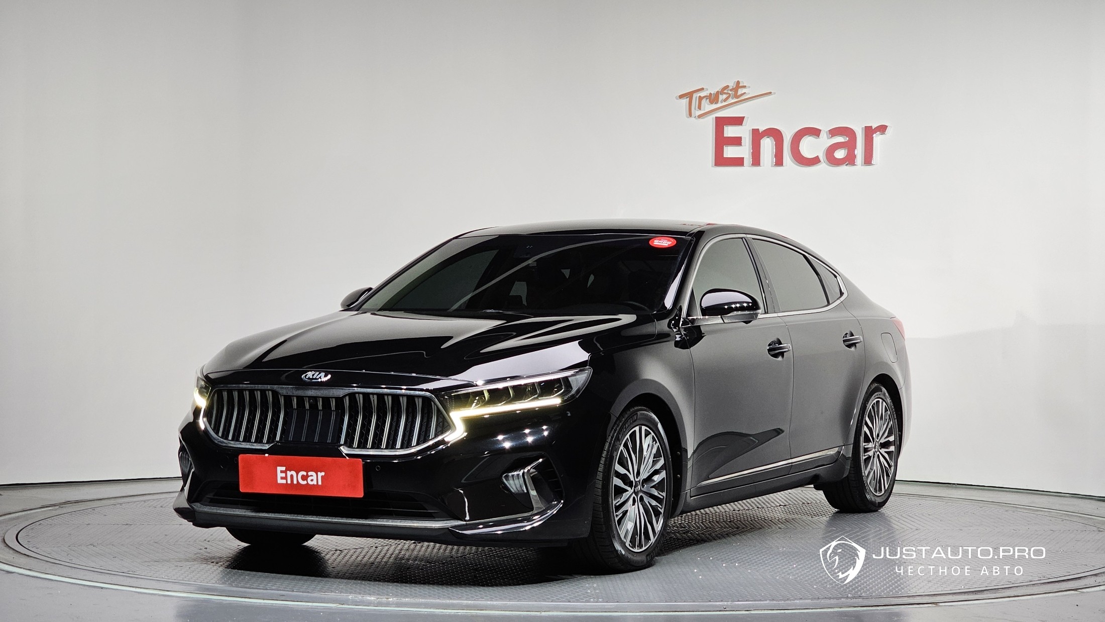 Автомобиль Kia K7