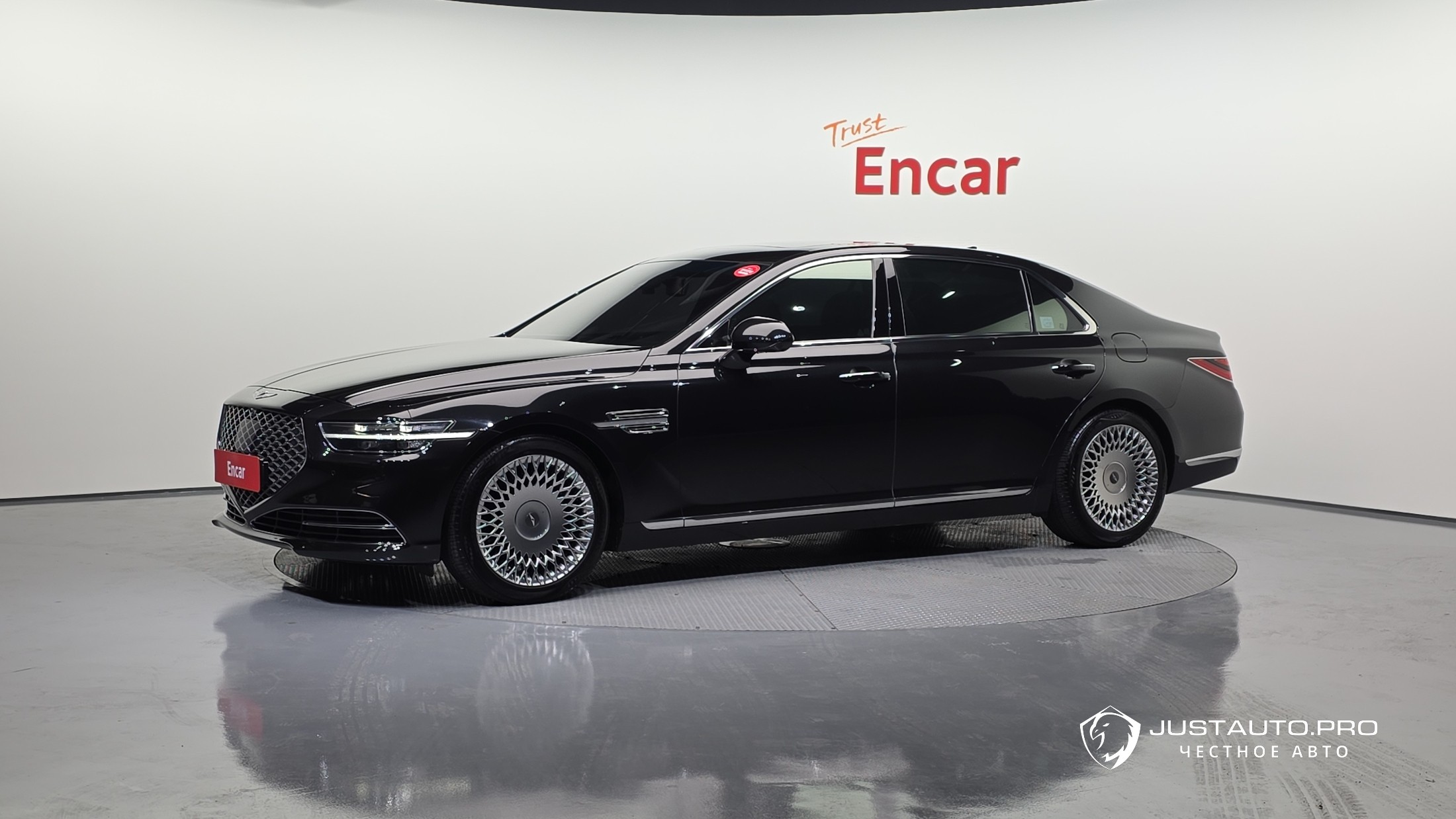 Автомобиль Genesis G90
