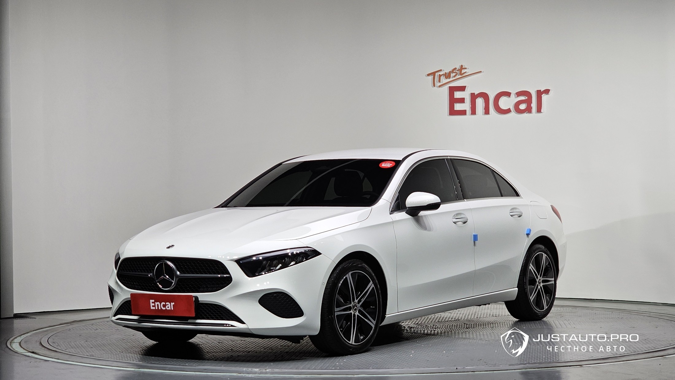 Автомобиль Mercedes-Benz A-Class