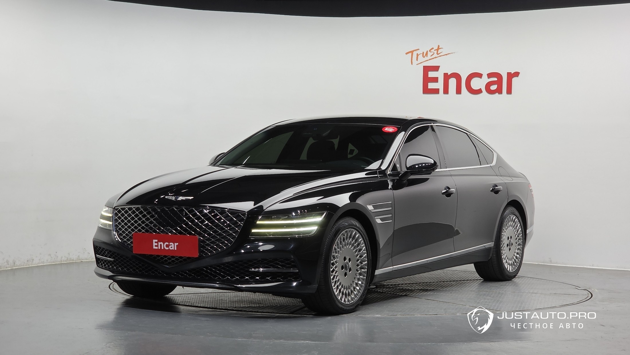 Автомобиль Genesis G80