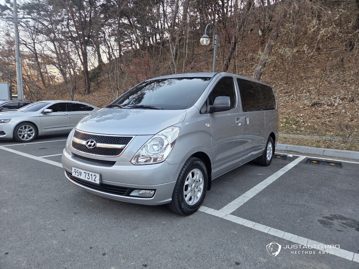 Автомобиль Hyundai Starex
