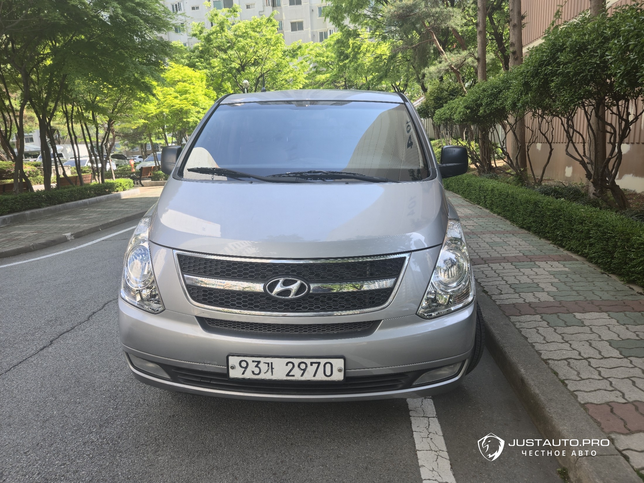 Автомобиль Hyundai Starex