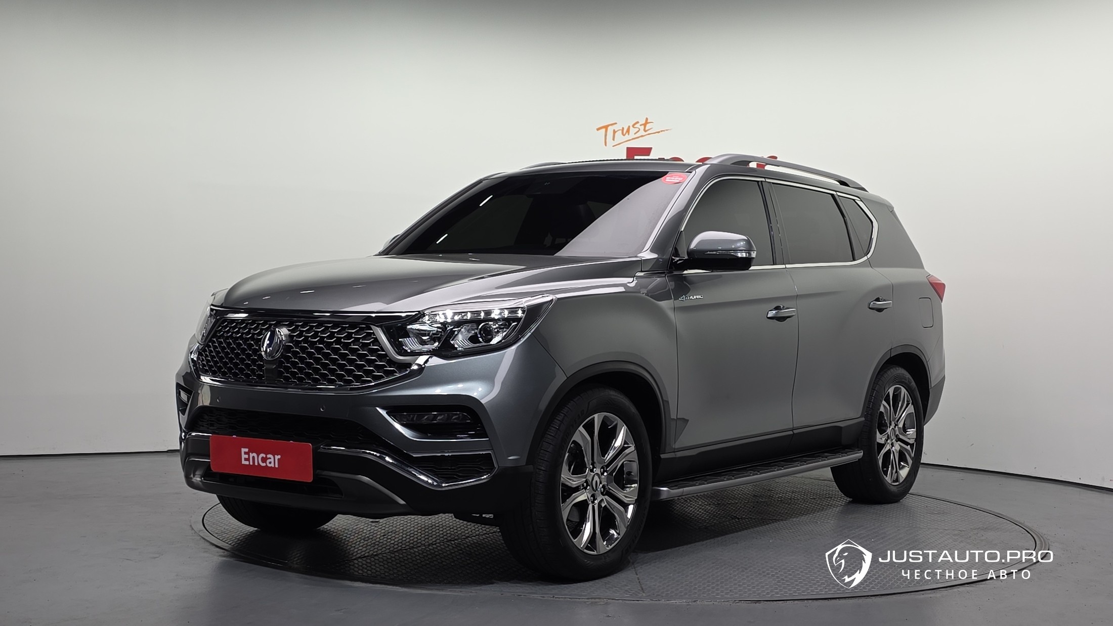 Автомобиль KG_Mobility_Ssangyong Rexton